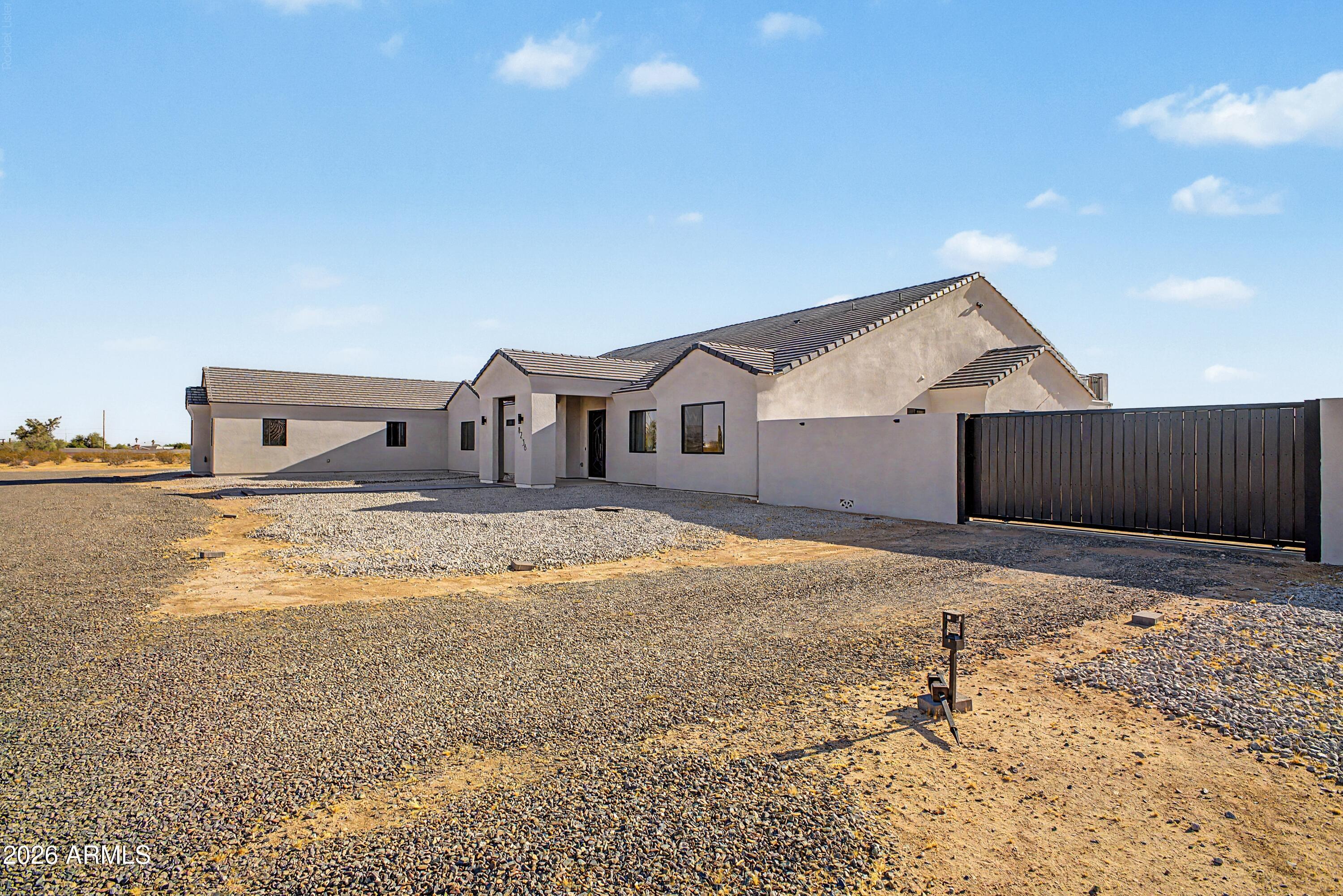 LAS MONTANAS UNIT I - Residential