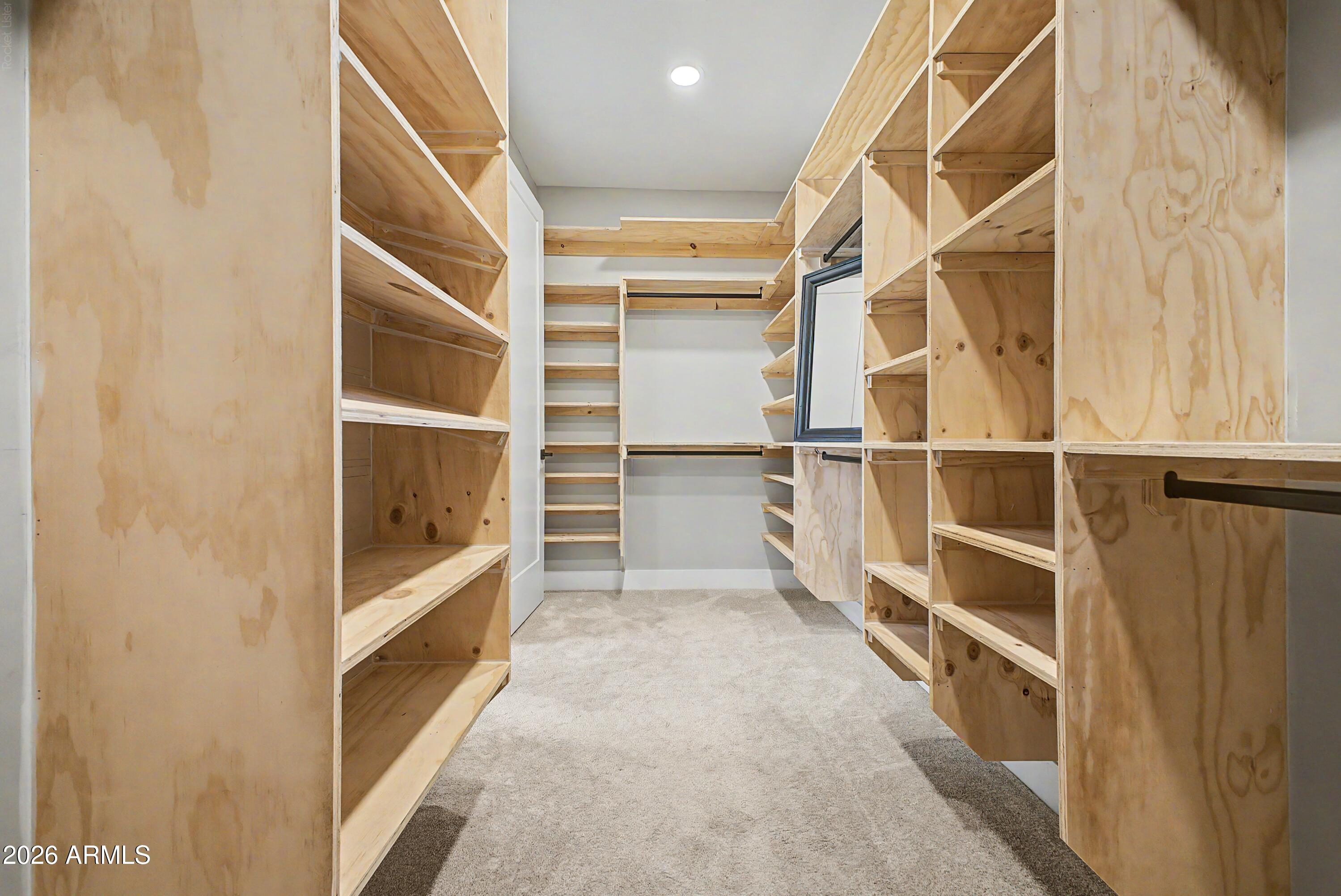 LAS MONTANAS UNIT I - Residential