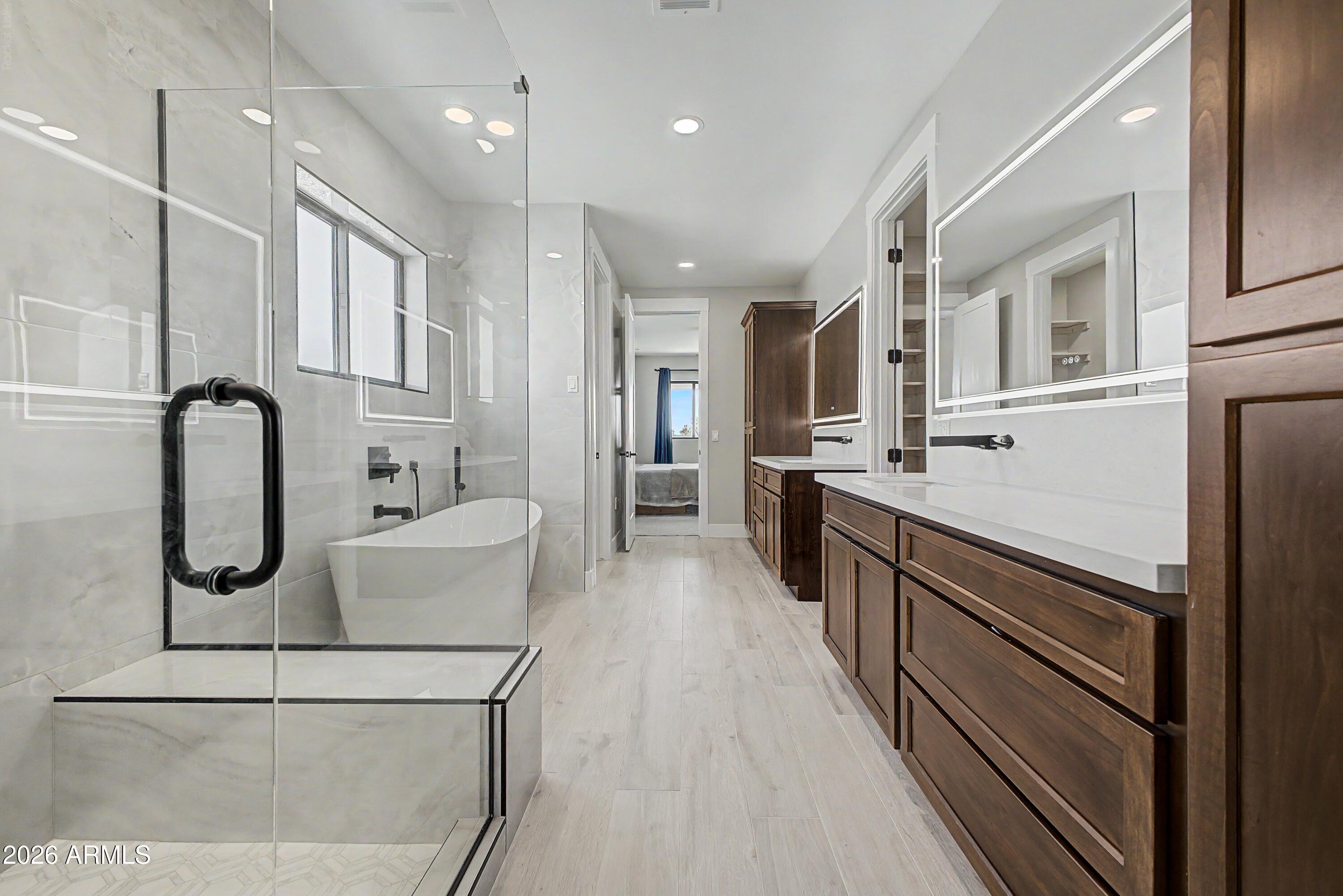 LAS MONTANAS UNIT I - Residential