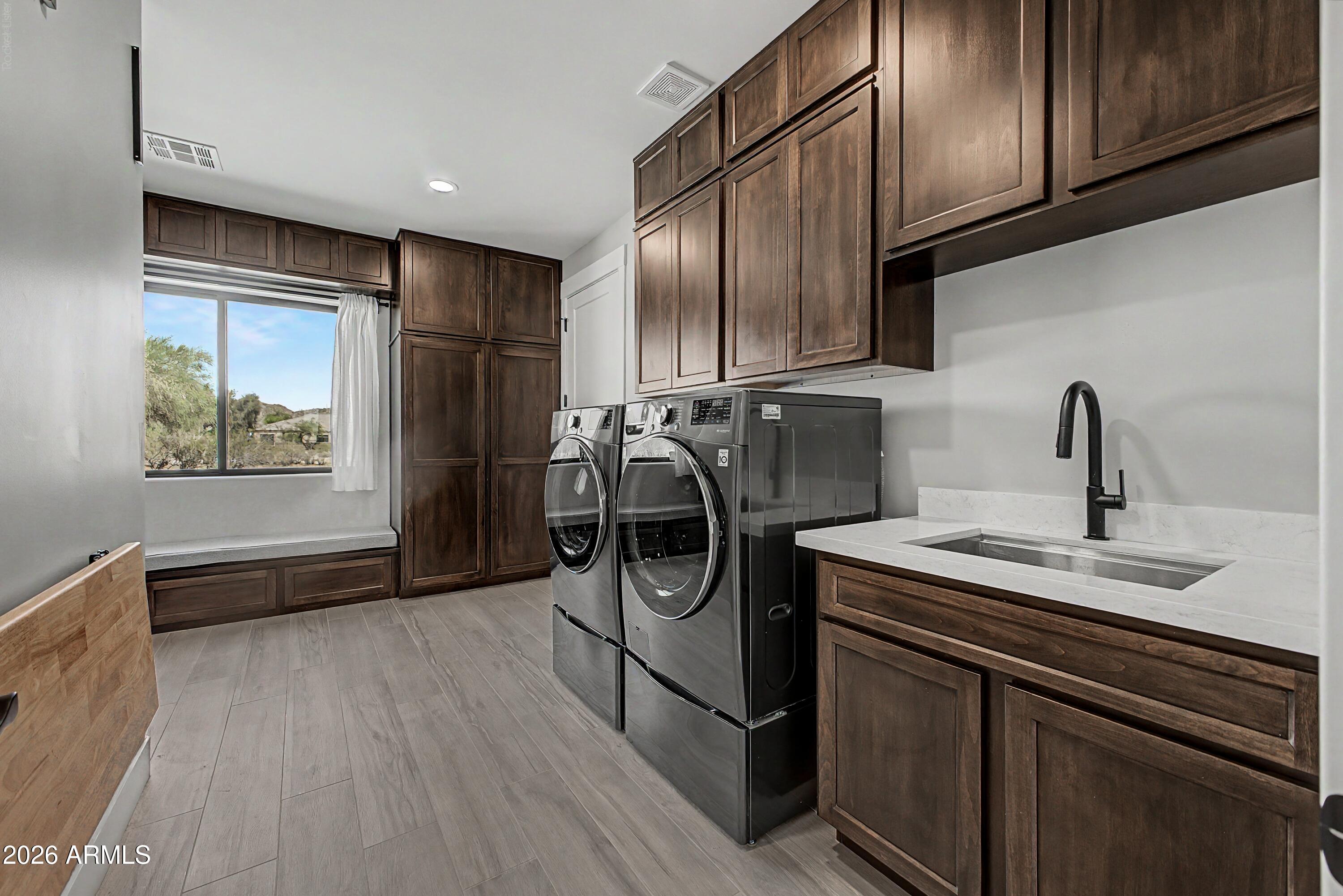 LAS MONTANAS UNIT I - Residential
