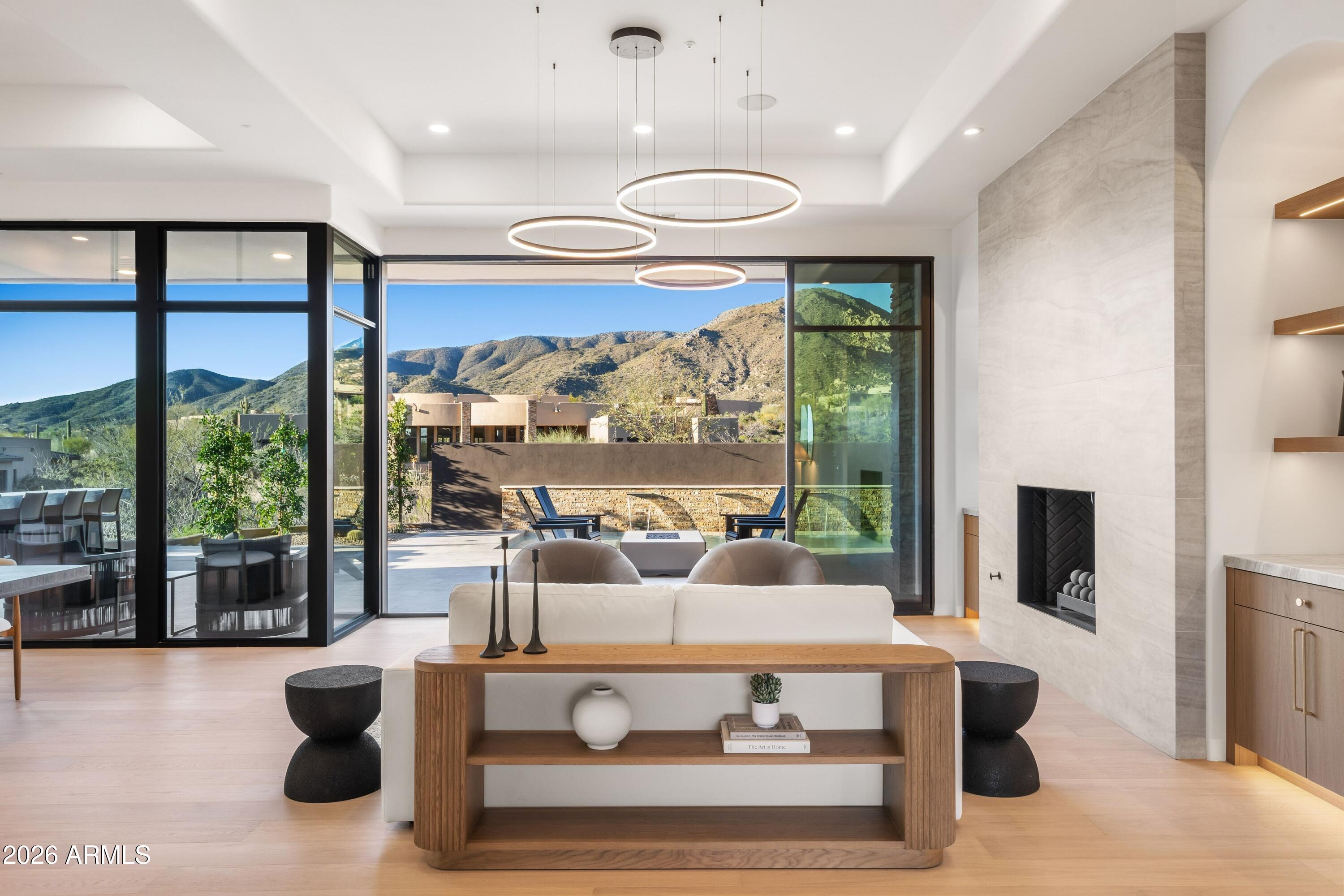 DESERT MOUNTAIN - Residential