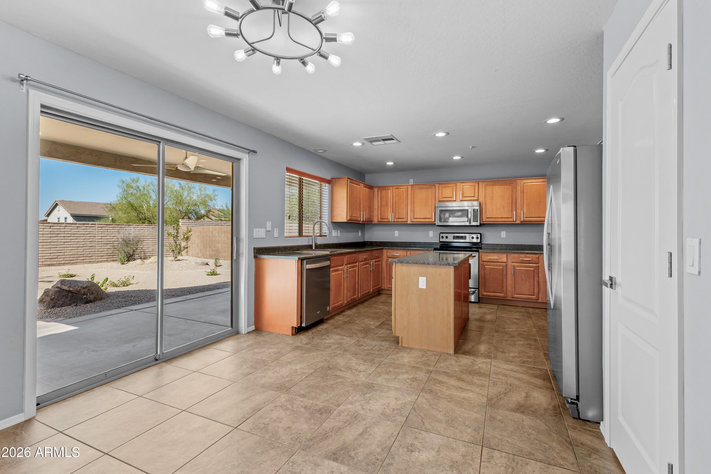 VISTANCIA VILLAGE A PARCEL A37 MCR 066226, Lot 25 - Residential