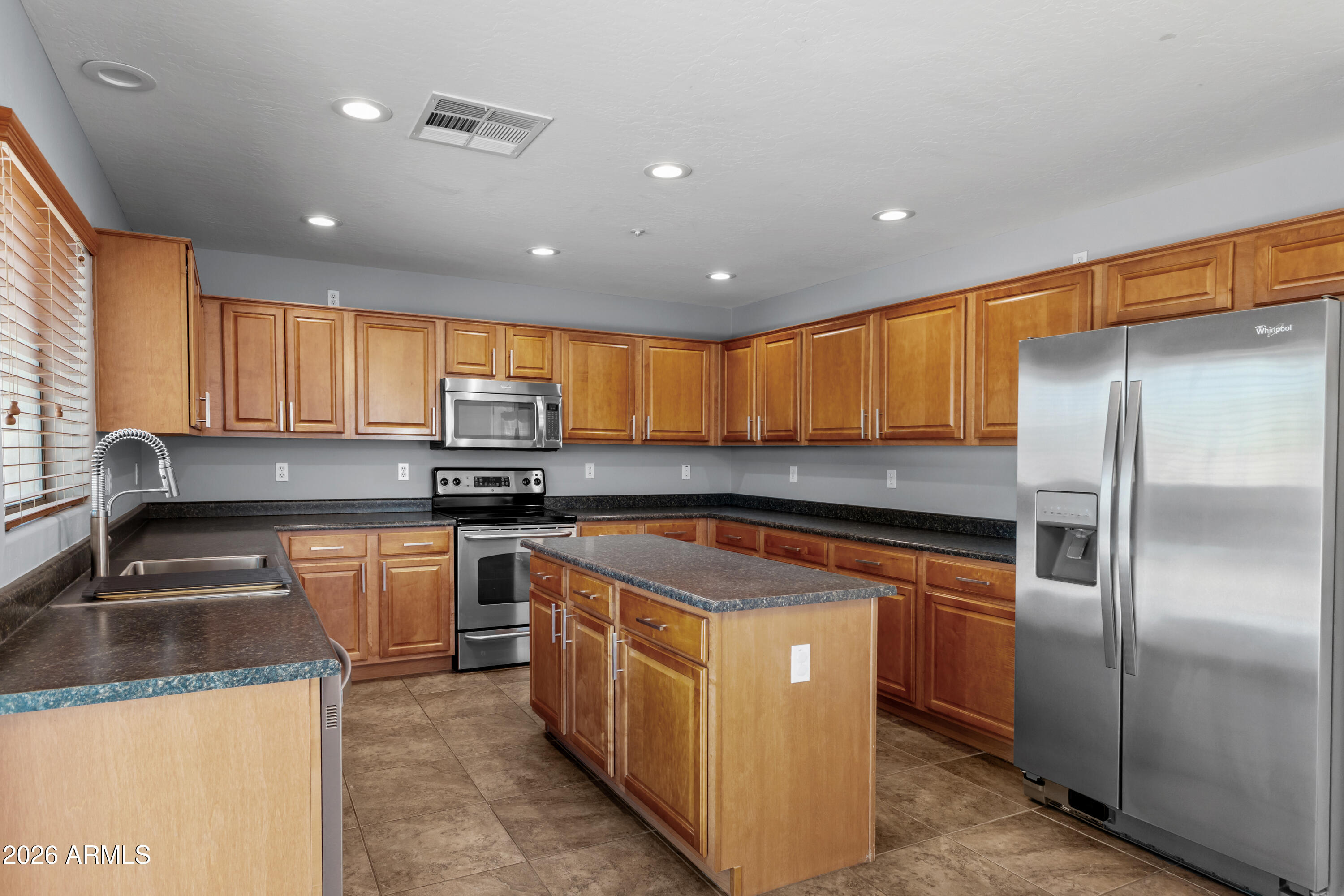 VISTANCIA VILLAGE A PARCEL A37 MCR 066226, Lot 25 - Residential