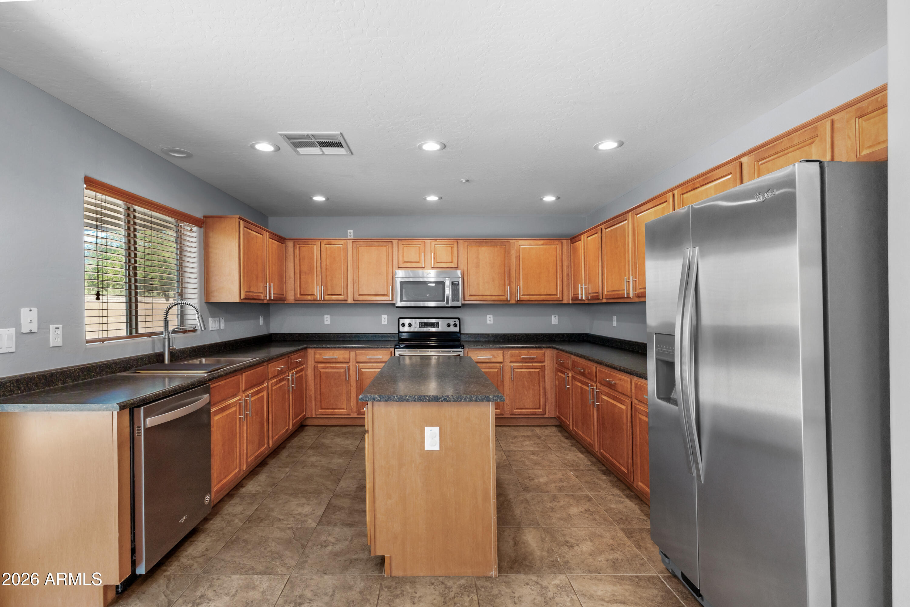 VISTANCIA VILLAGE A PARCEL A37 MCR 066226, Lot 25 - Residential
