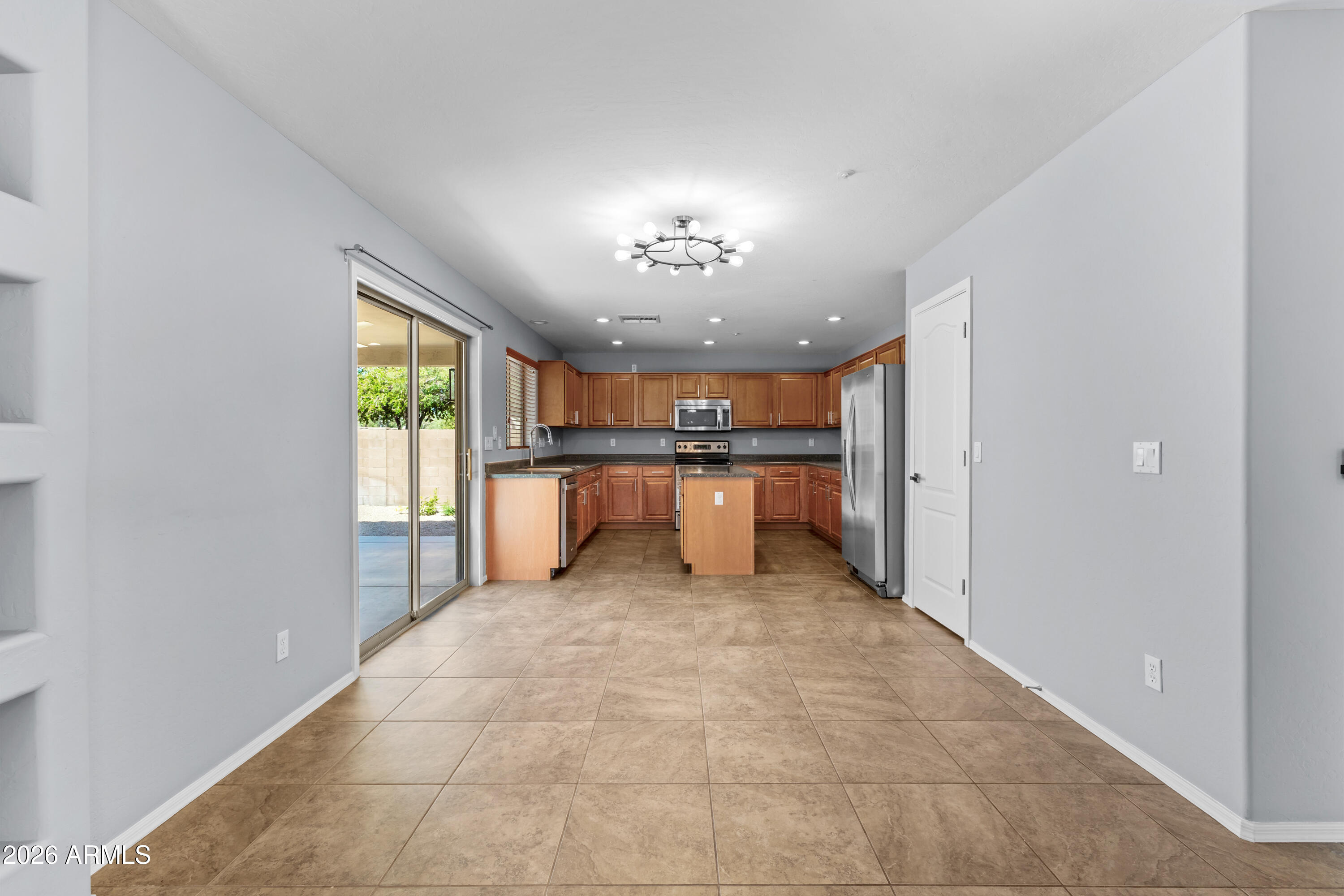VISTANCIA VILLAGE A PARCEL A37 MCR 066226, Lot 25 - Residential