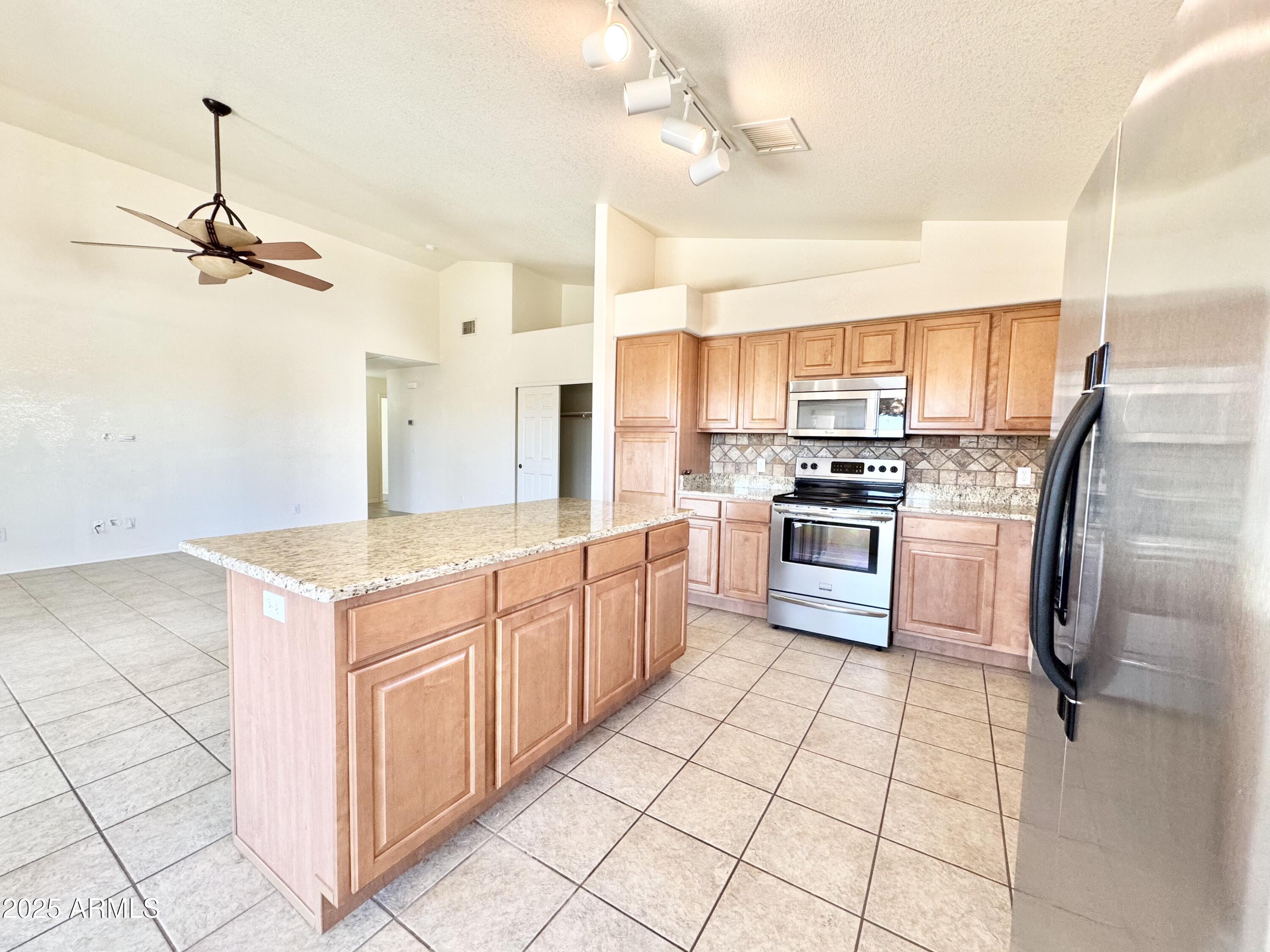 REMINGTON PARK WEST ESTATES - Residential