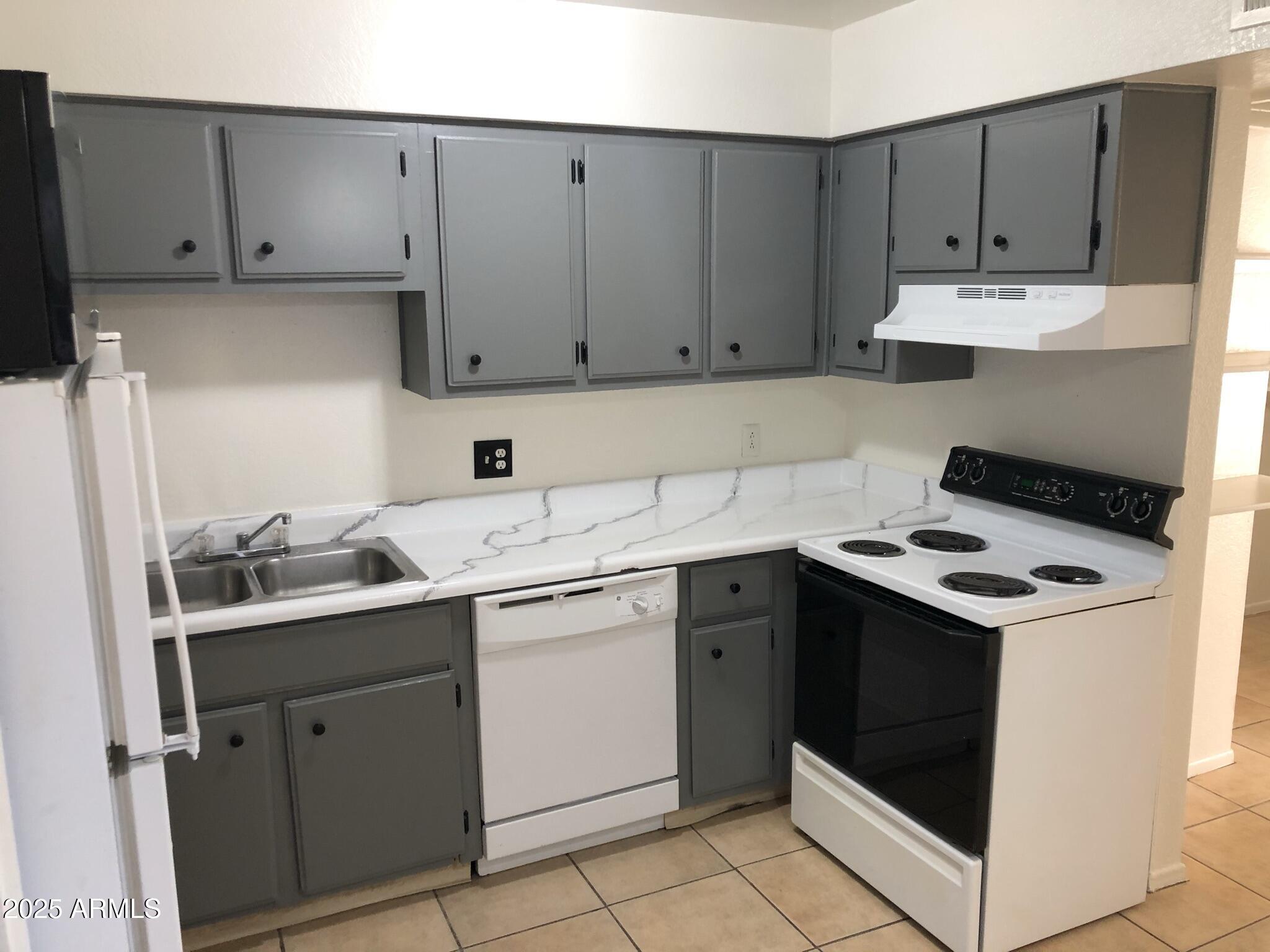 GREENWAY MANOR - Residential Income