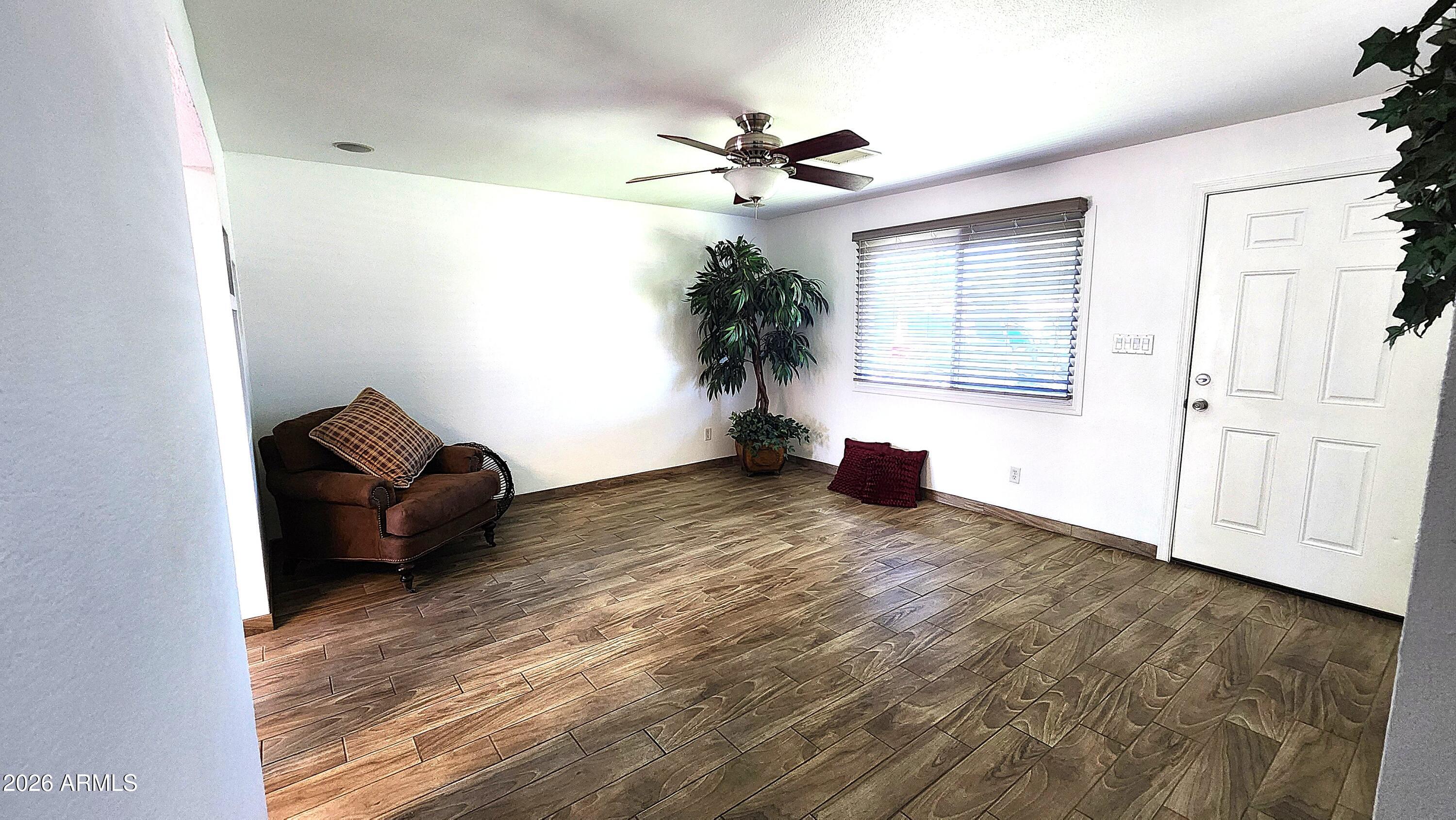 PARADISE VALLEY OASIS NO. 10 - Residential