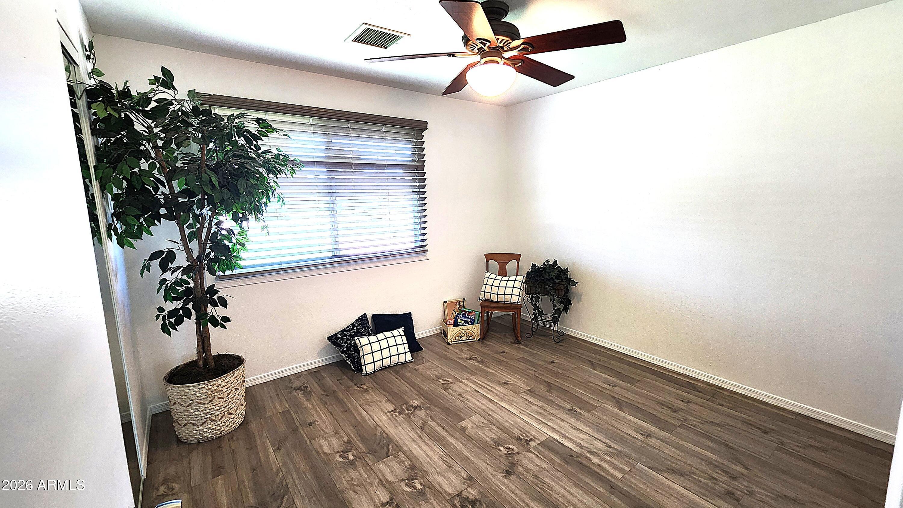 PARADISE VALLEY OASIS NO. 10 - Residential
