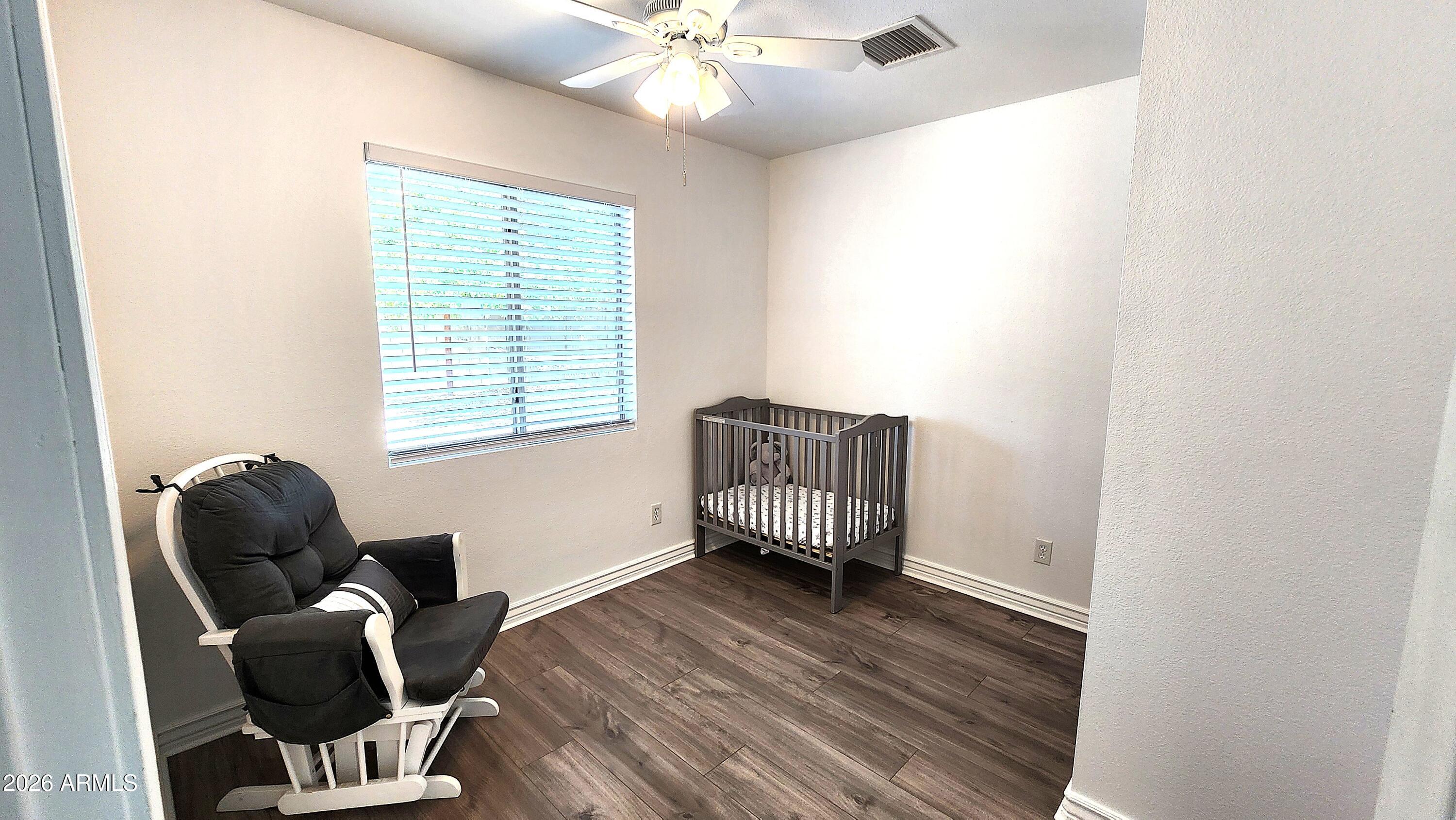 PARADISE VALLEY OASIS NO. 10 - Residential