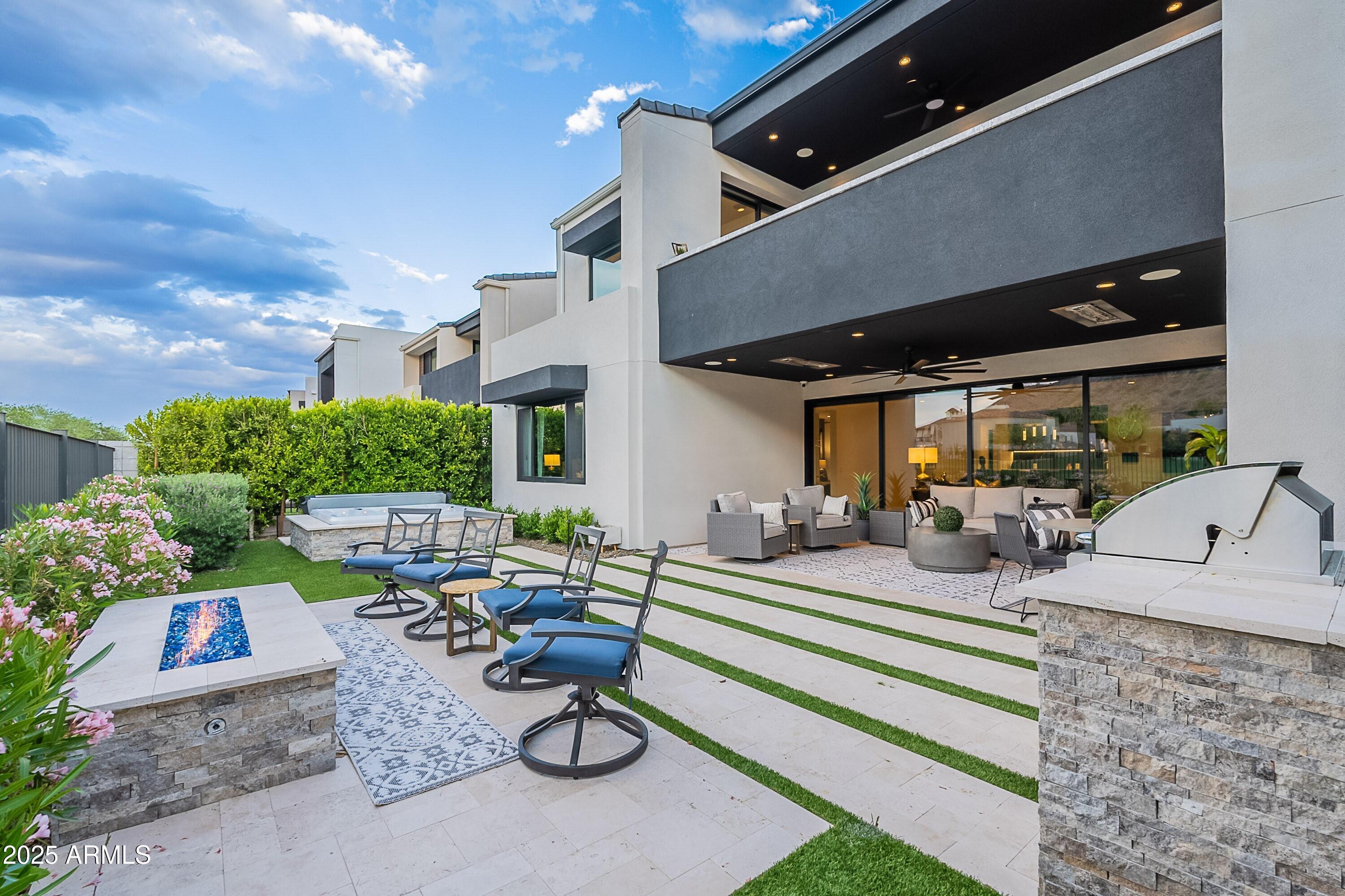 PHOENICIAN - Residential