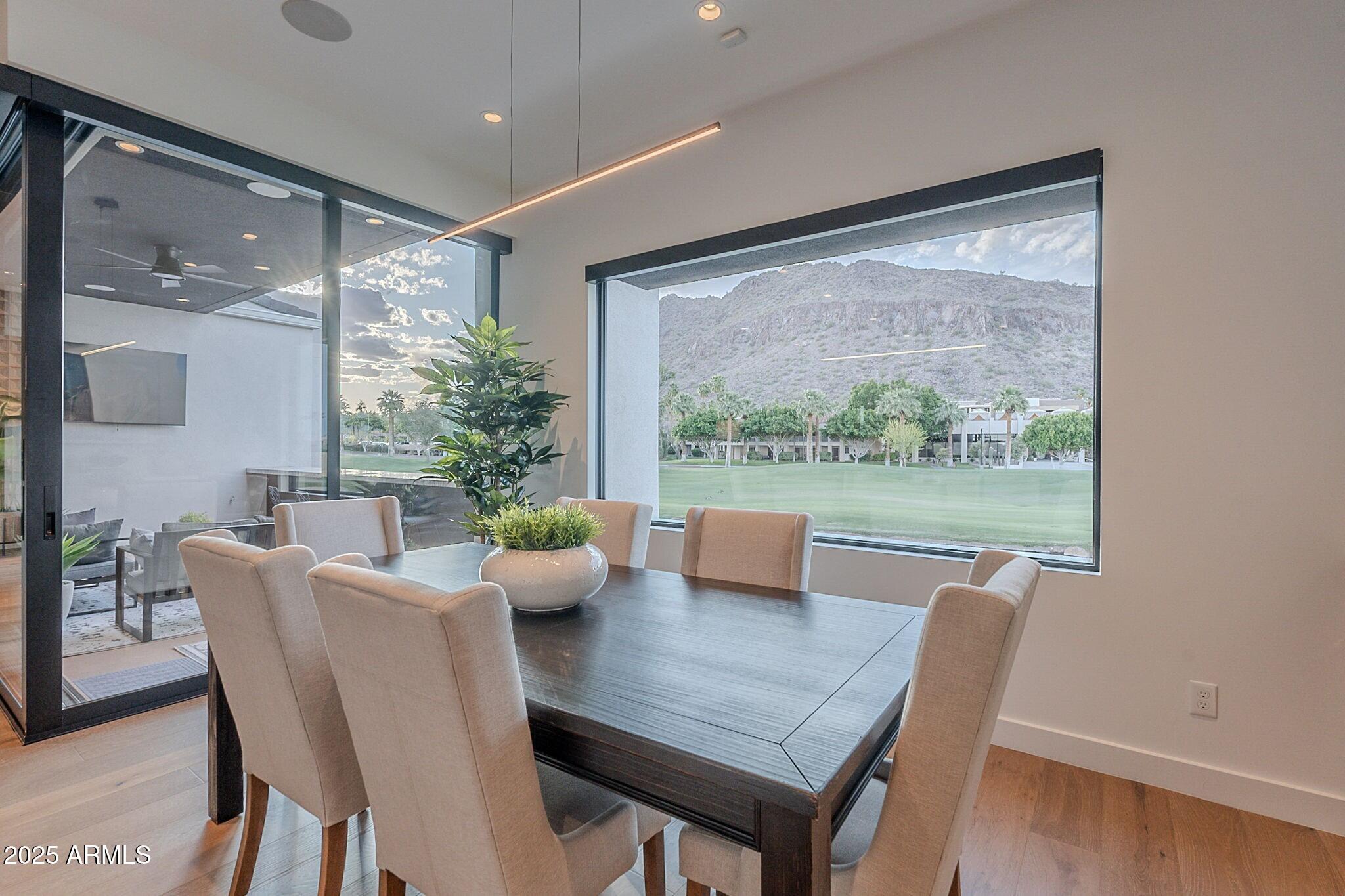 PHOENICIAN - Residential