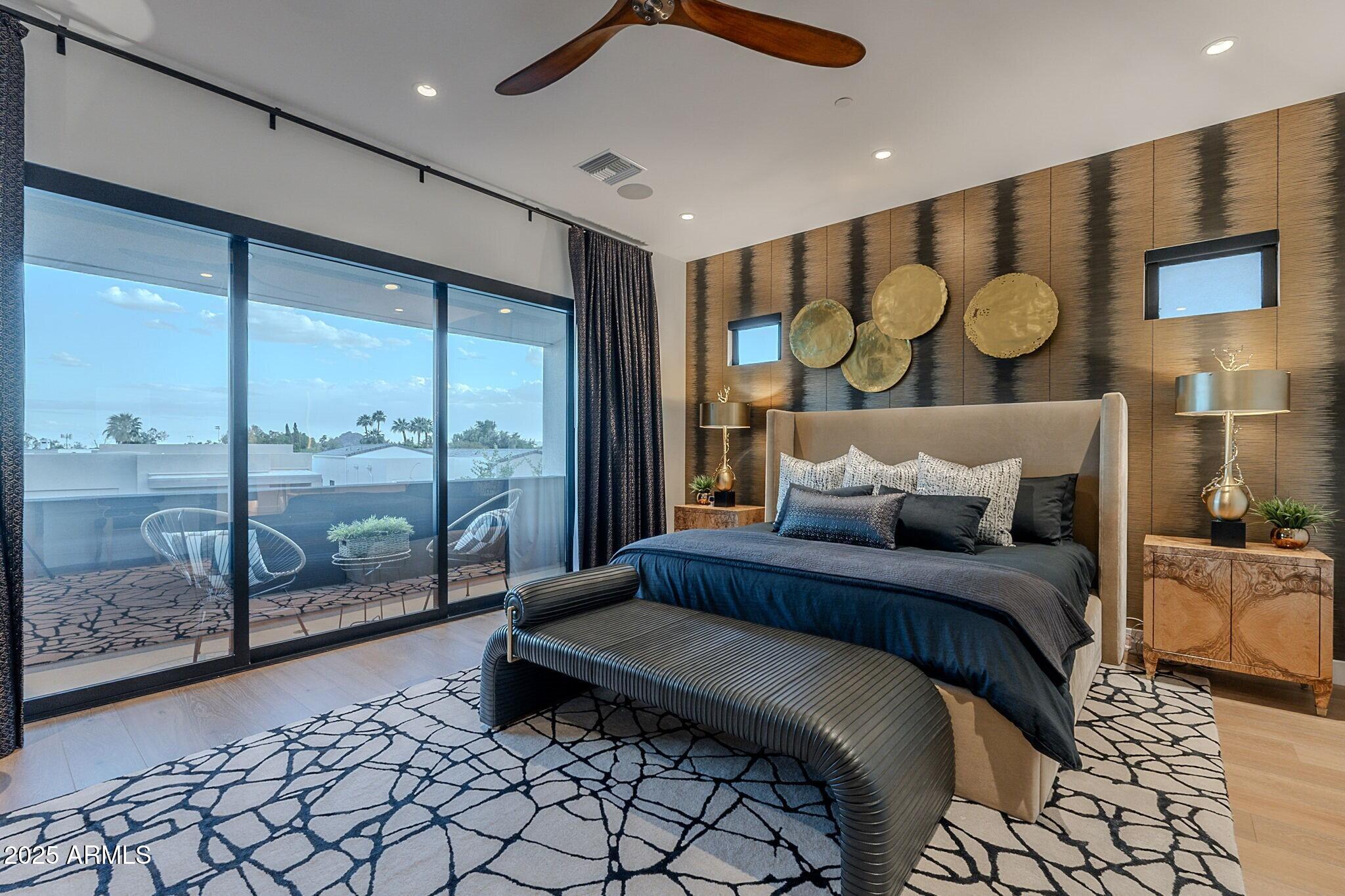 PHOENICIAN - Residential