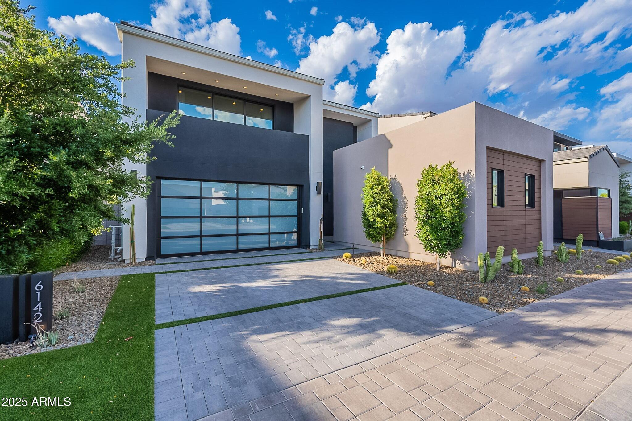 PHOENICIAN - Residential