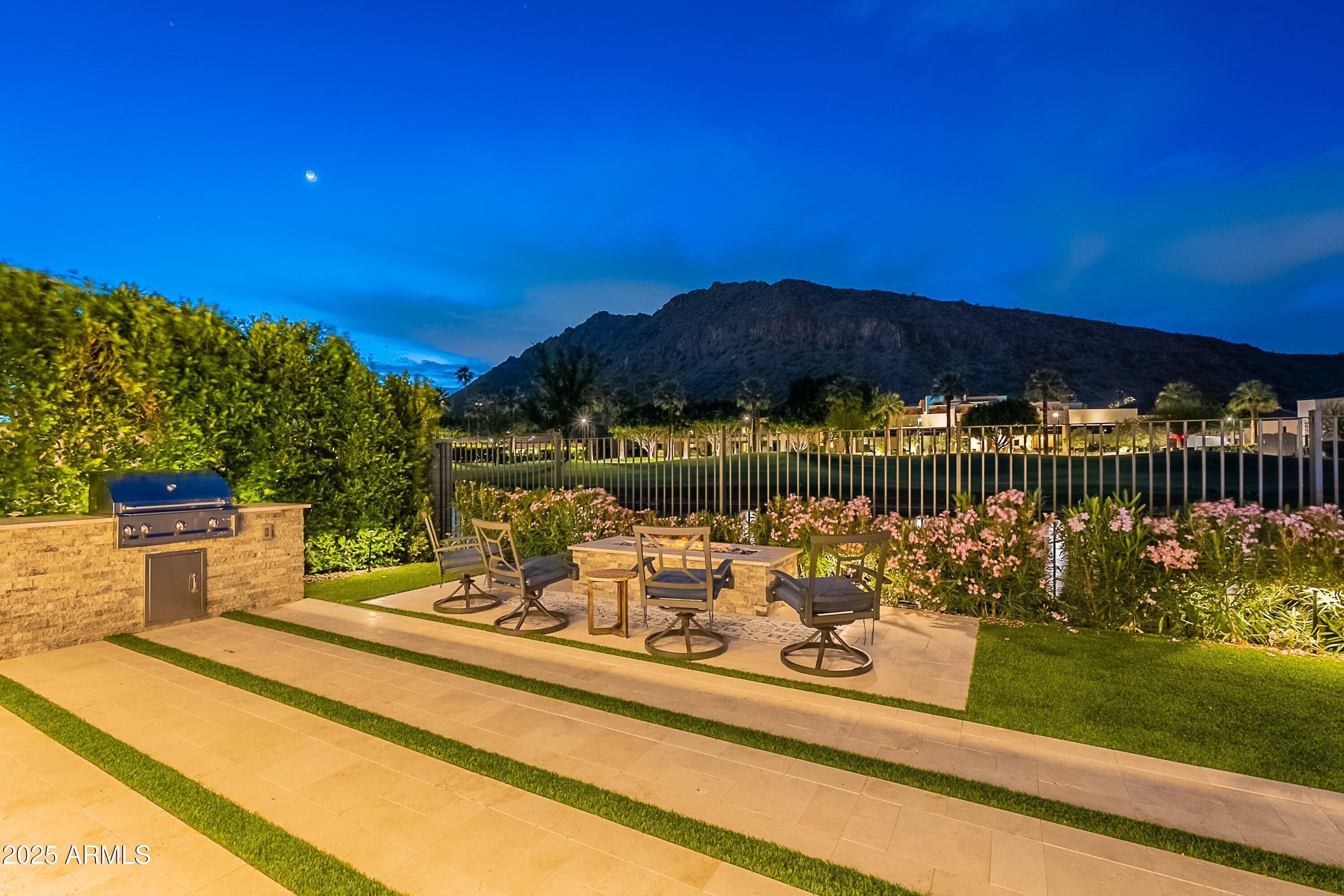 PHOENICIAN - Residential