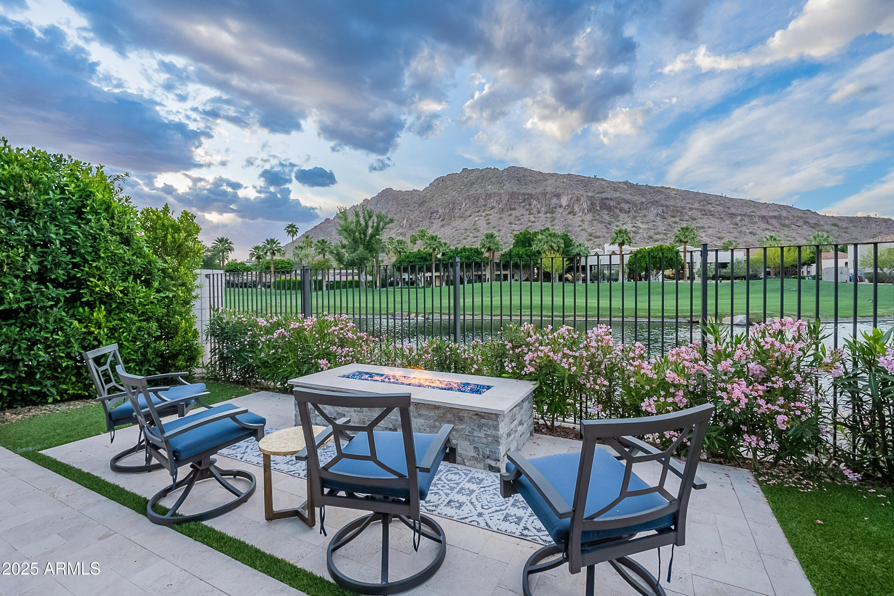PHOENICIAN - Residential