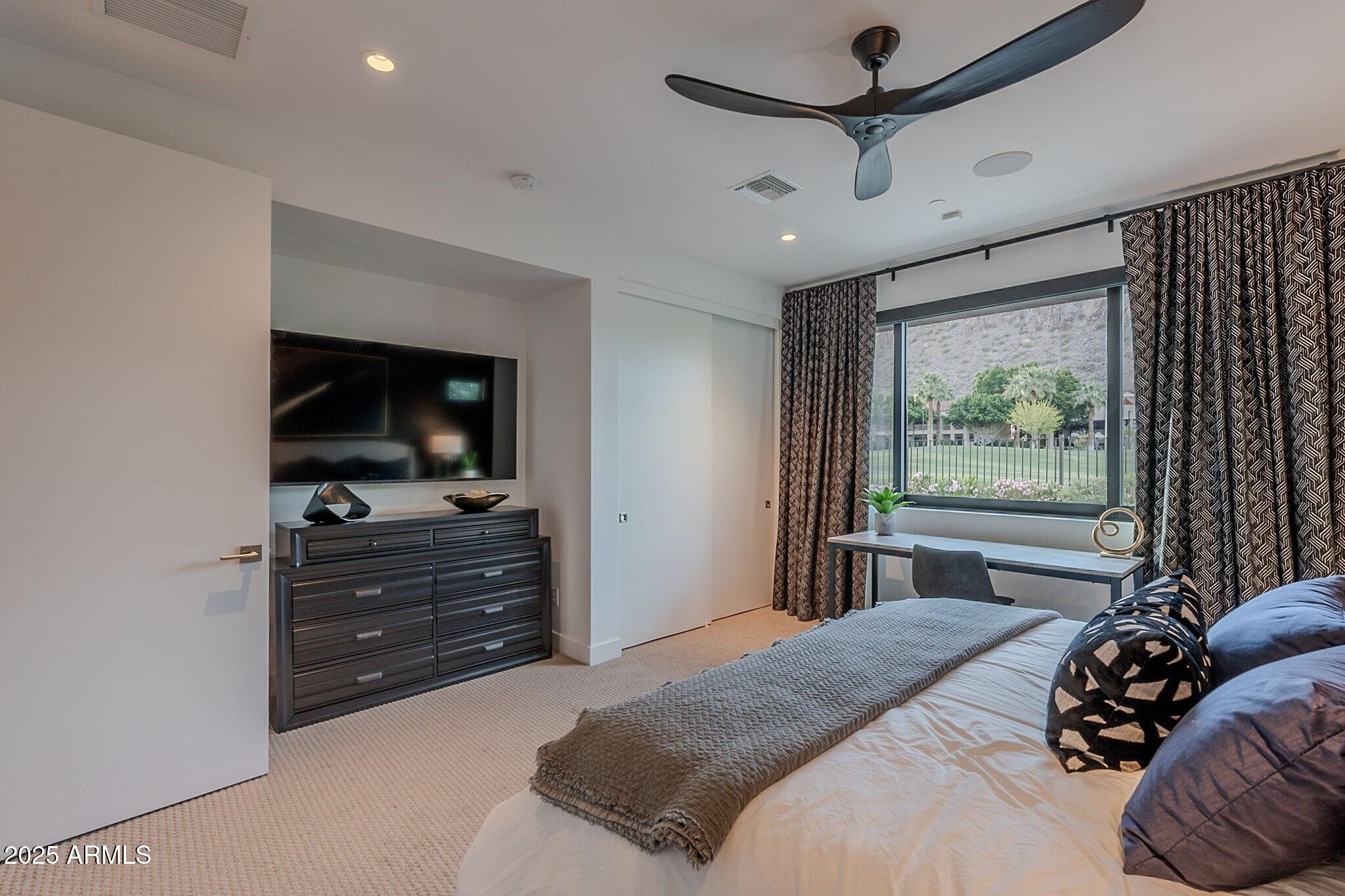 PHOENICIAN - Residential