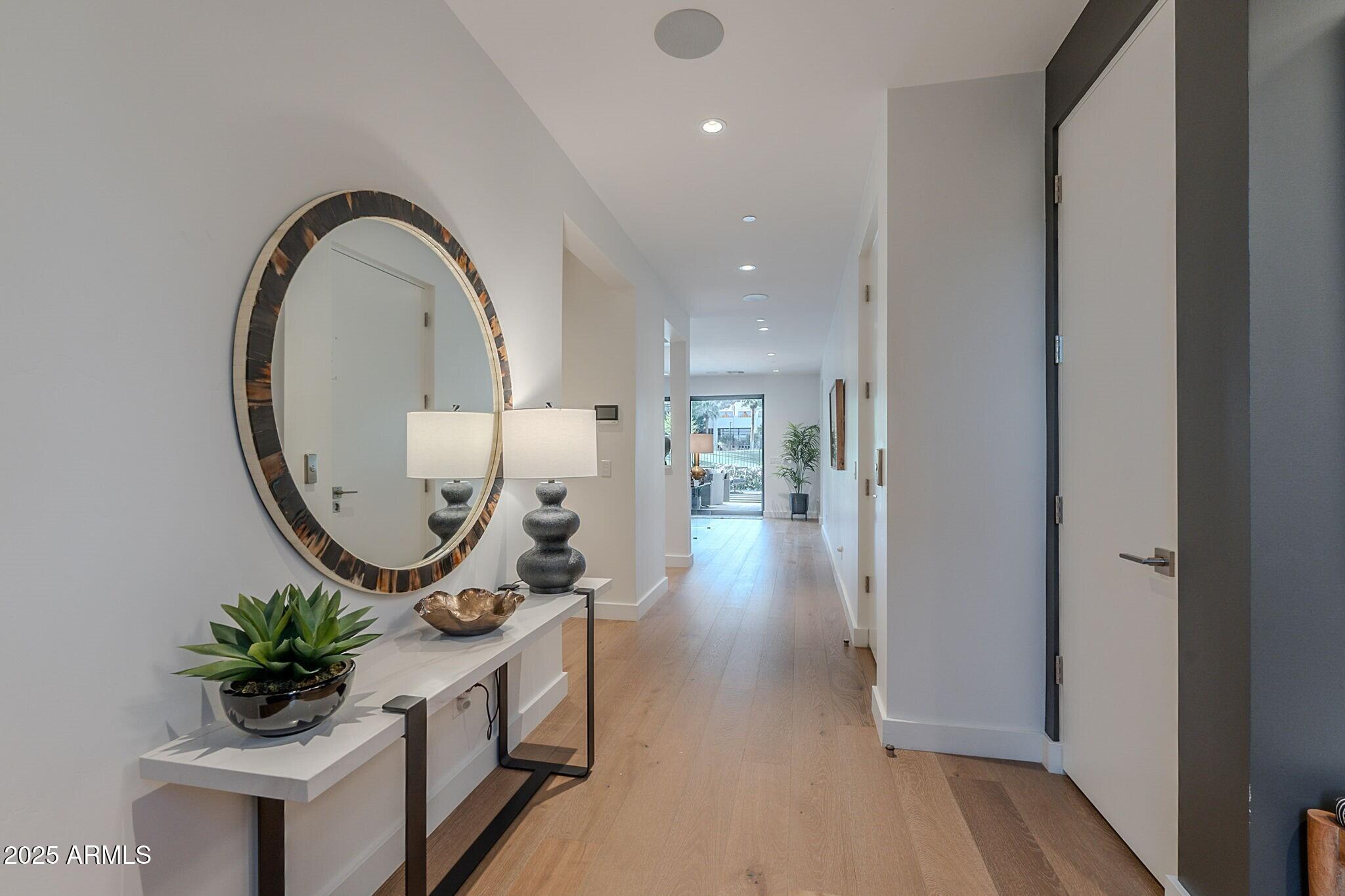 PHOENICIAN - Residential