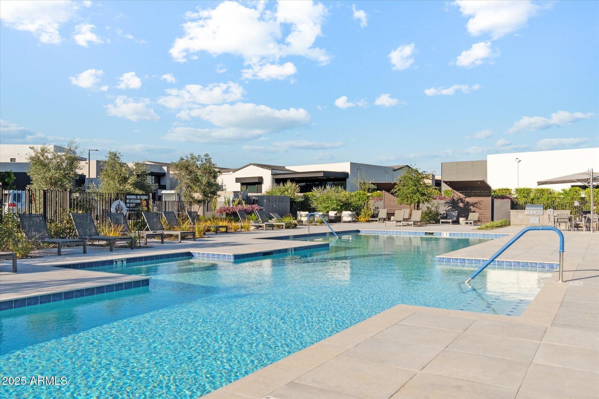 PHOENICIAN - Residential