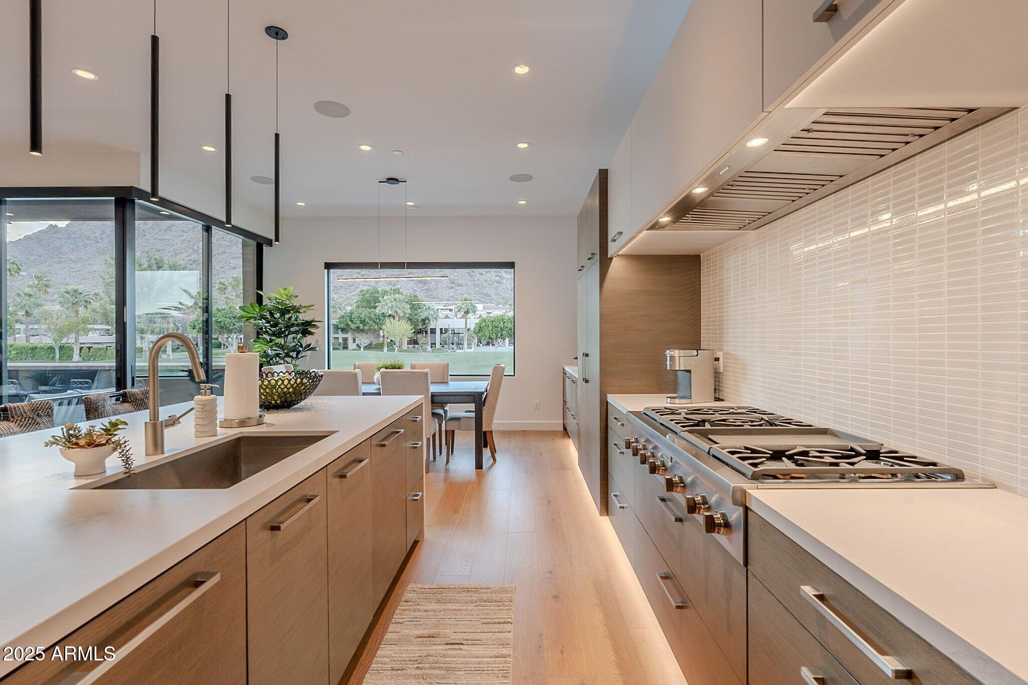 PHOENICIAN - Residential