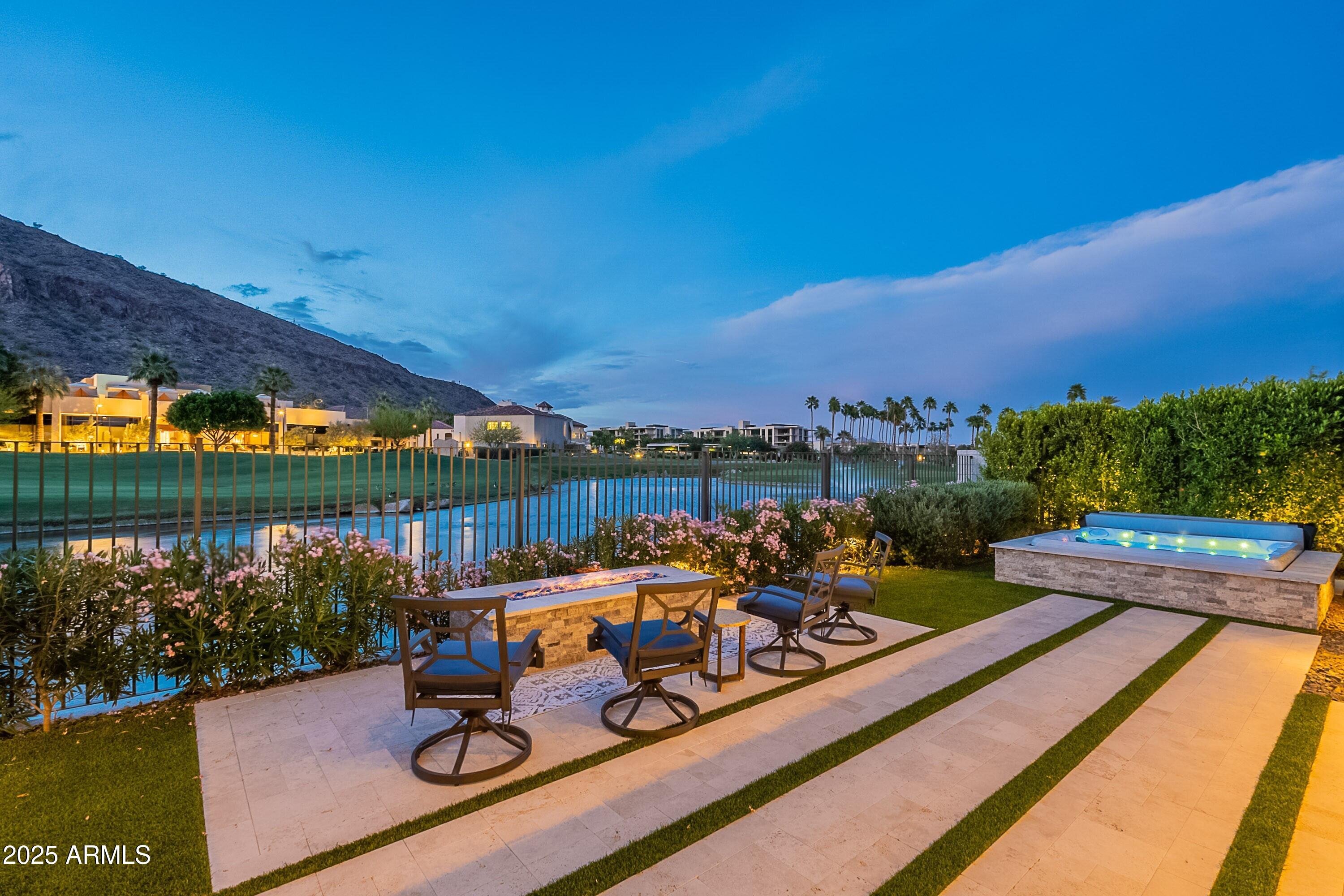PHOENICIAN - Residential