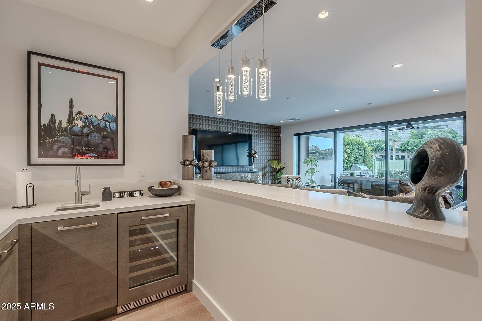 PHOENICIAN - Residential