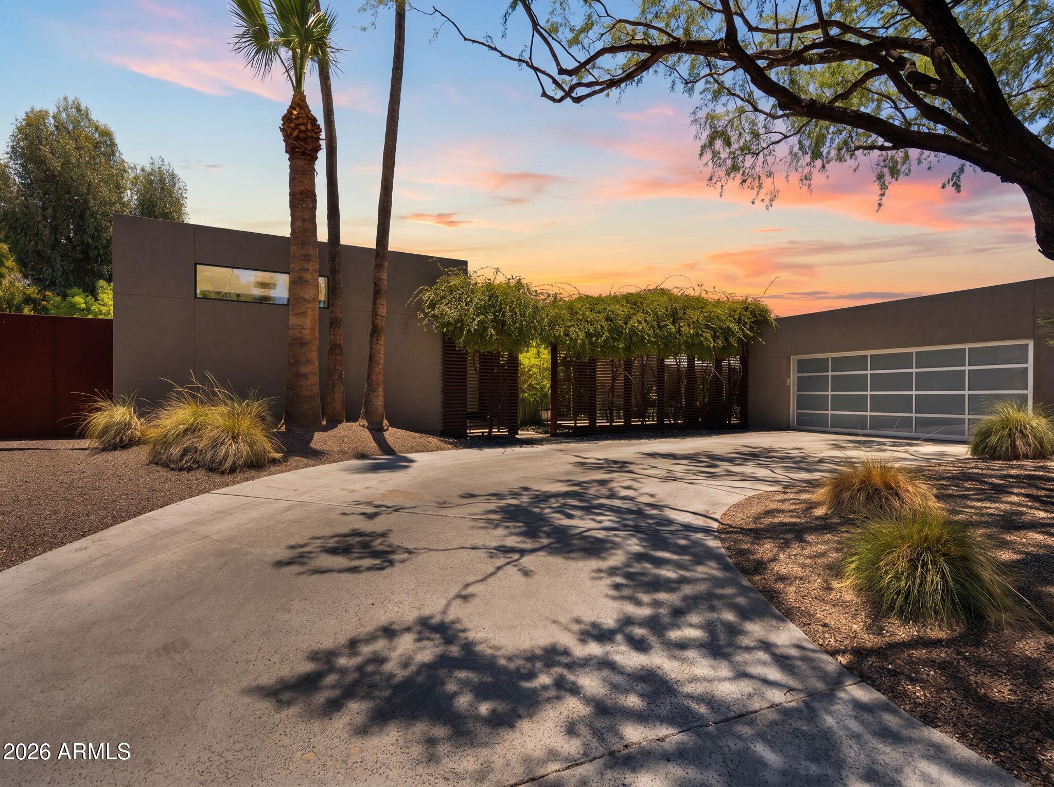 HERITAGE HILLS/CAMELBACK CANYON ESTATES - Residential