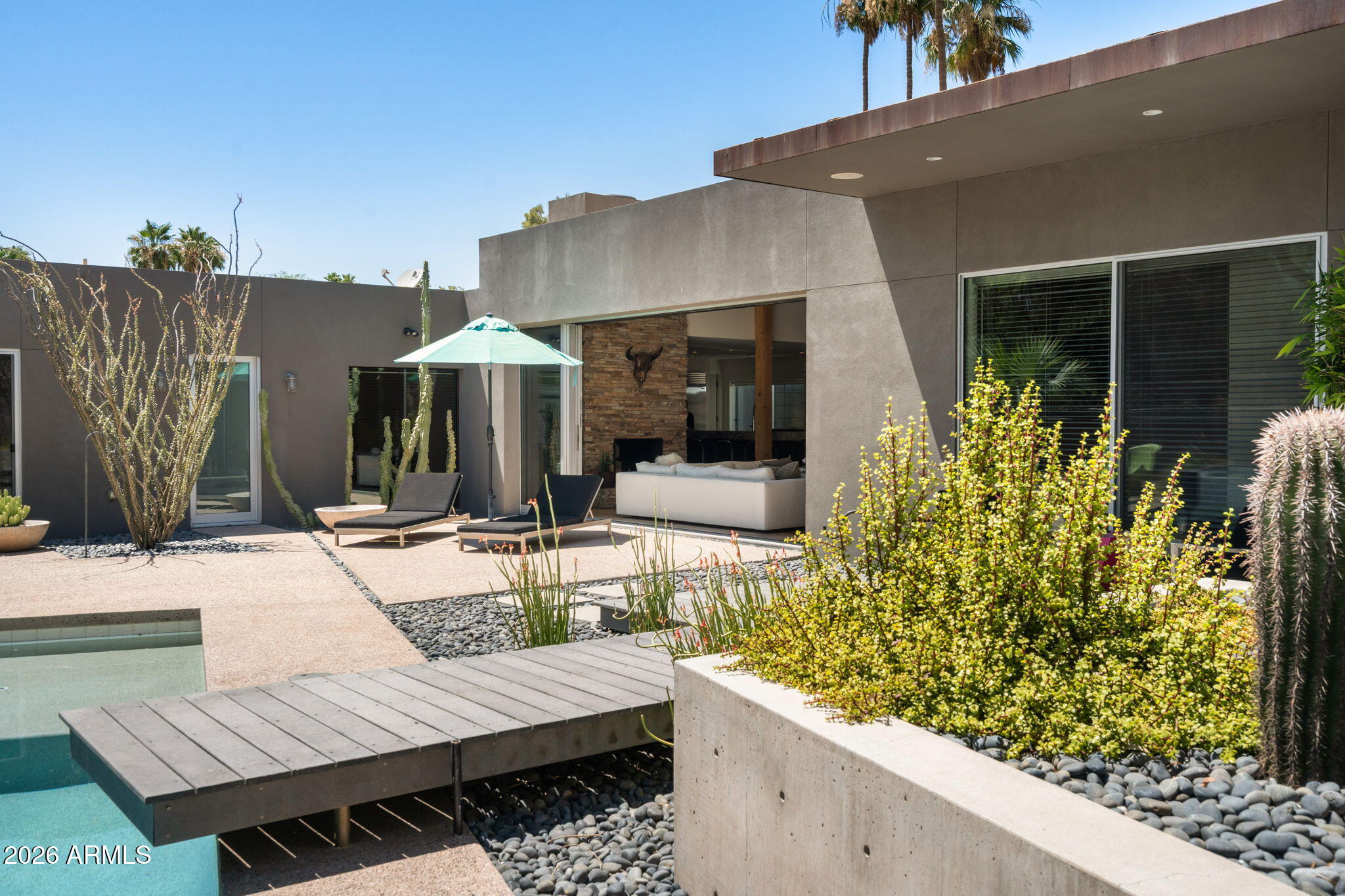 HERITAGE HILLS/CAMELBACK CANYON ESTATES - Residential