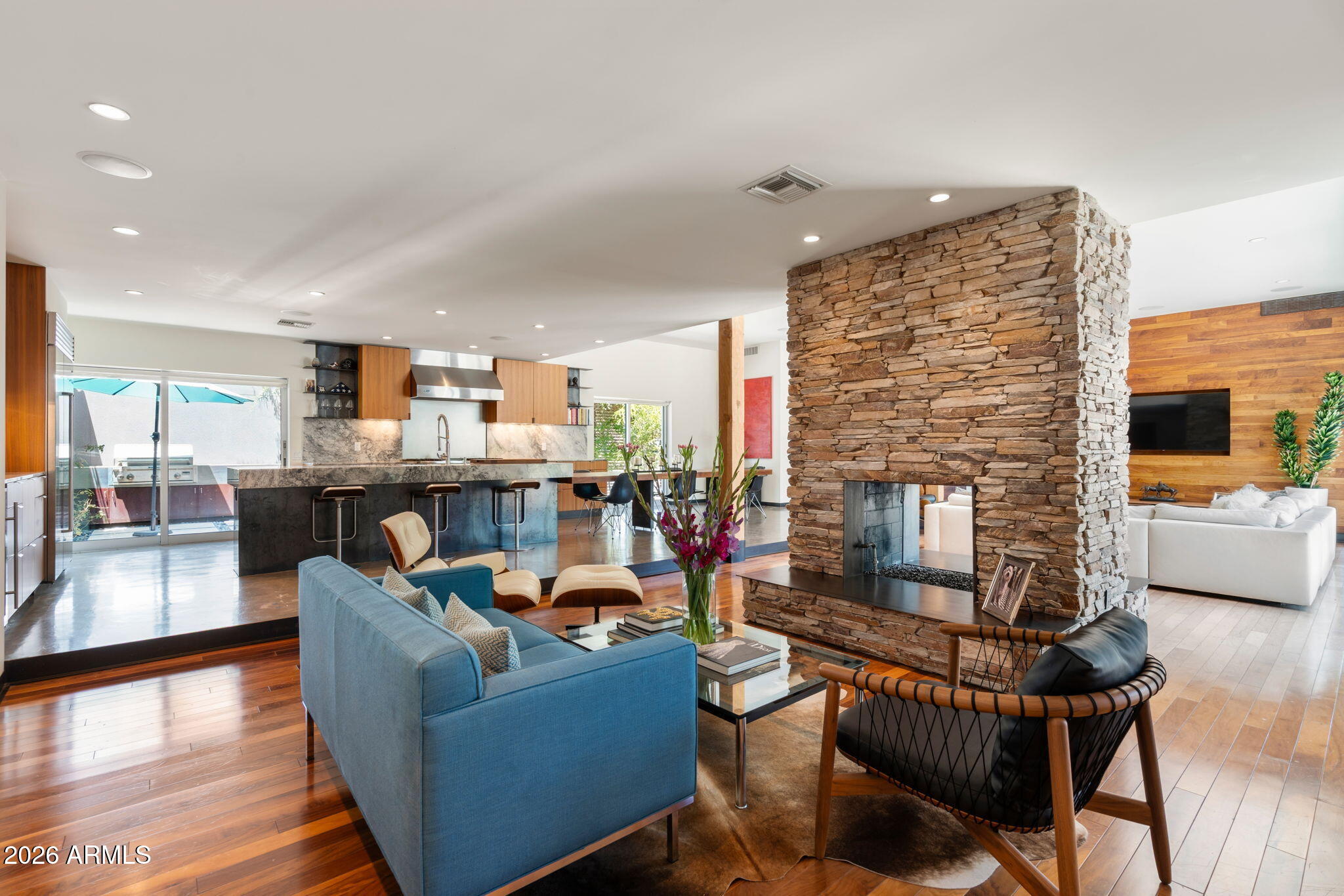 HERITAGE HILLS/CAMELBACK CANYON ESTATES - Residential