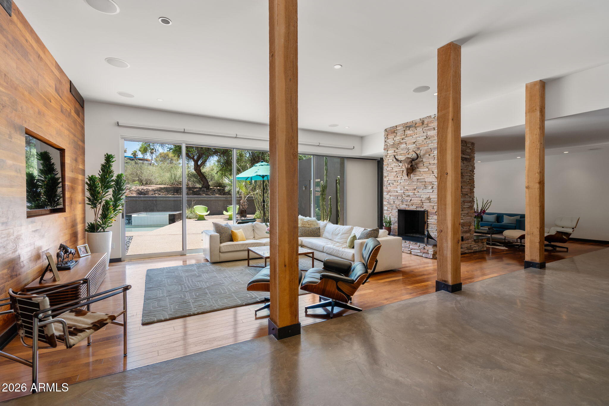 HERITAGE HILLS/CAMELBACK CANYON ESTATES - Residential