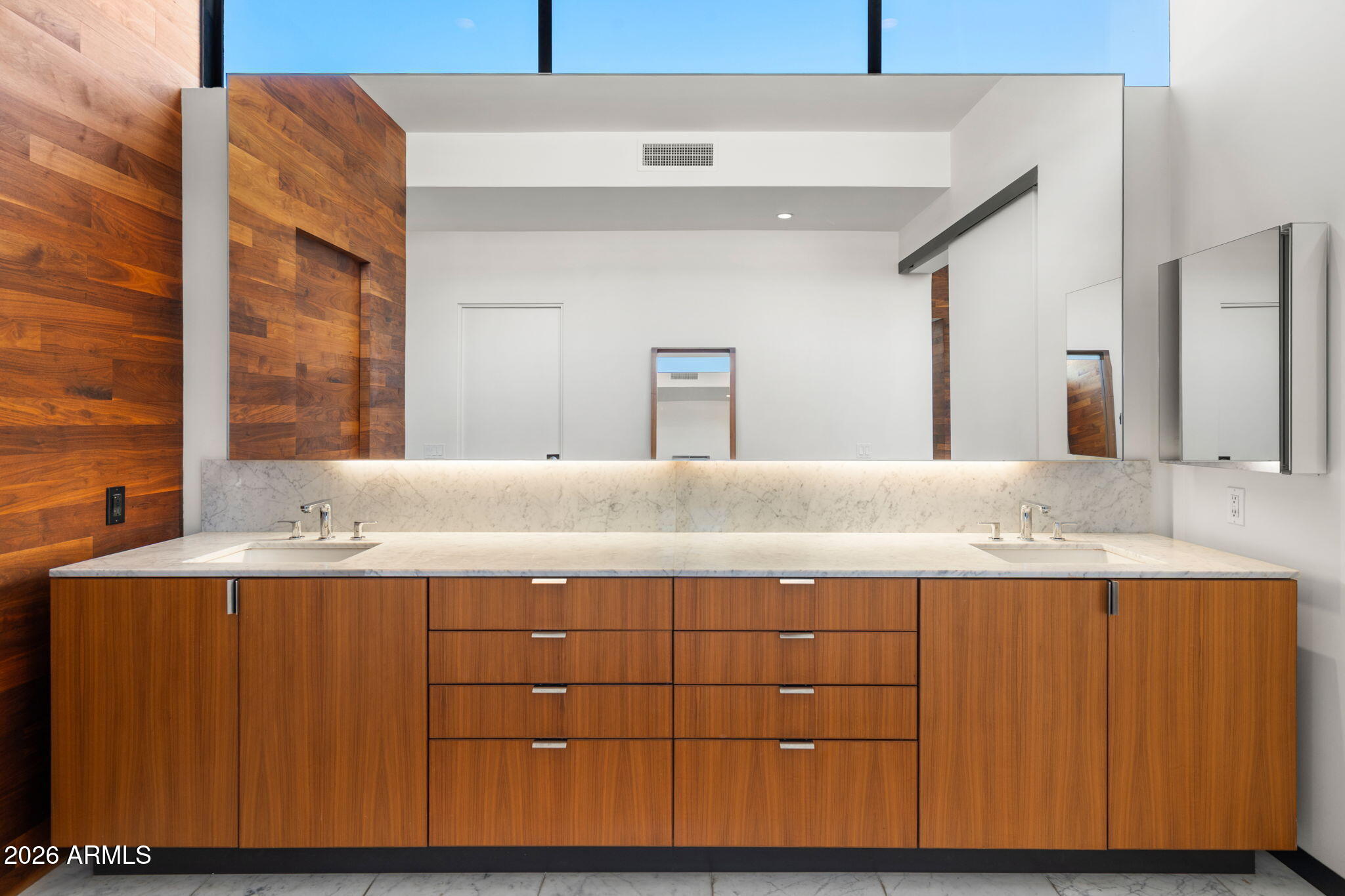 HERITAGE HILLS/CAMELBACK CANYON ESTATES - Residential