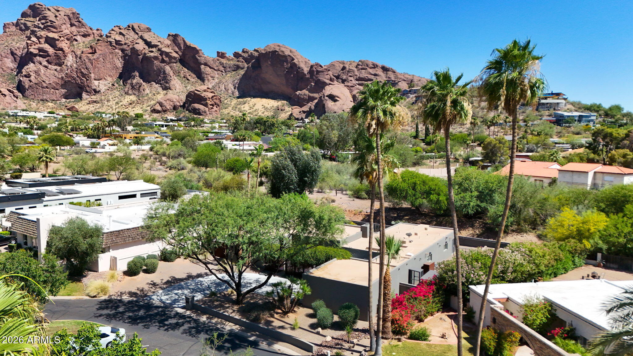 HERITAGE HILLS/CAMELBACK CANYON ESTATES - Residential