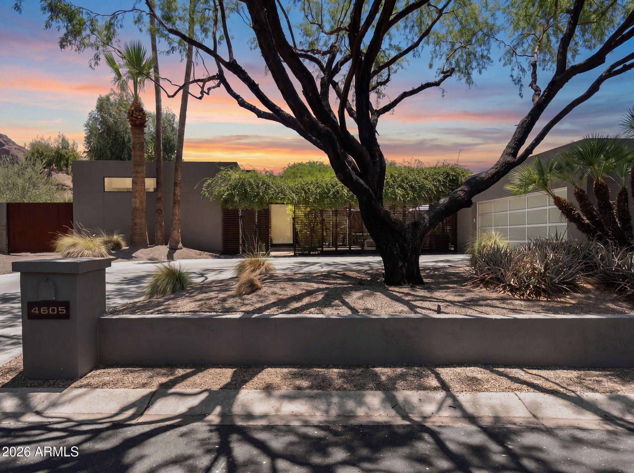HERITAGE HILLS/CAMELBACK CANYON ESTATES - Residential