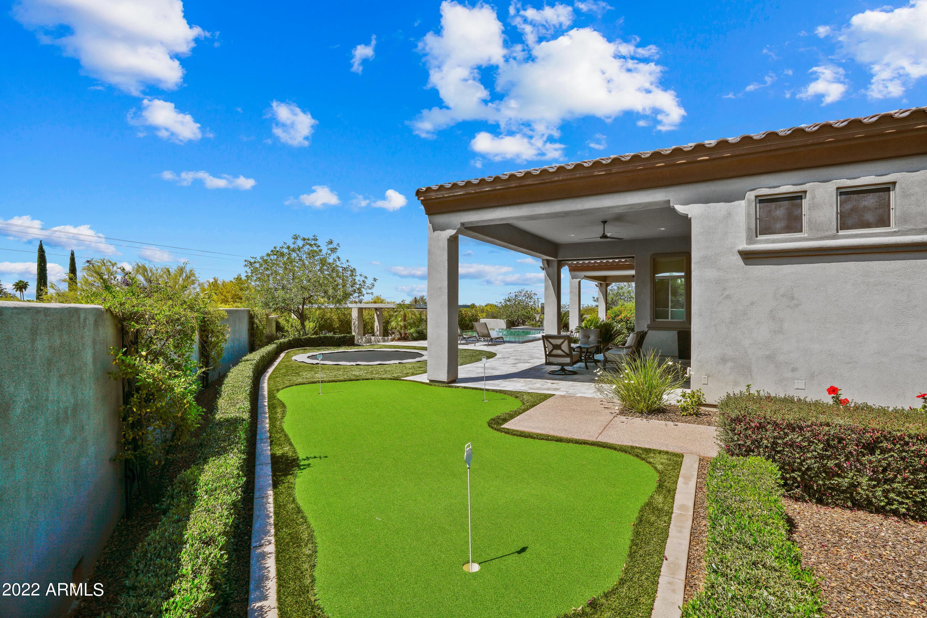 SAGUARO ESTATES - Residential
