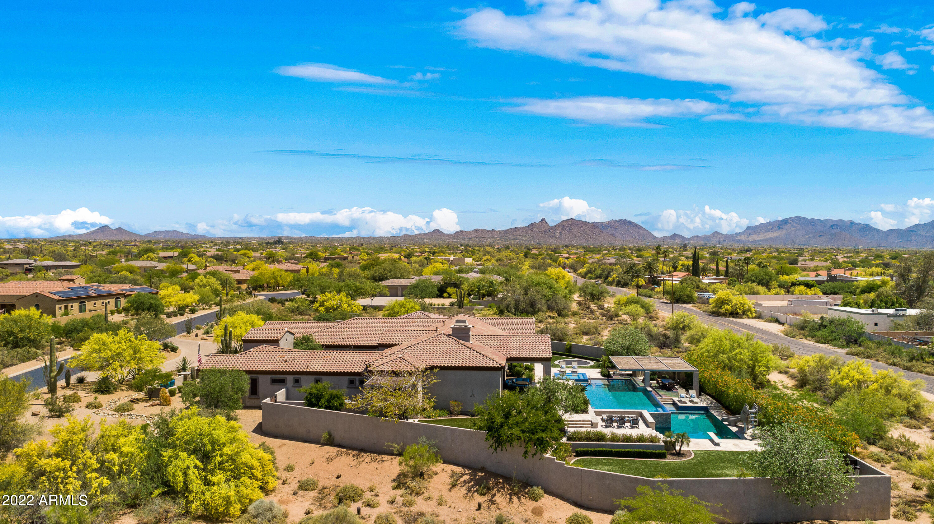 SAGUARO ESTATES - Residential