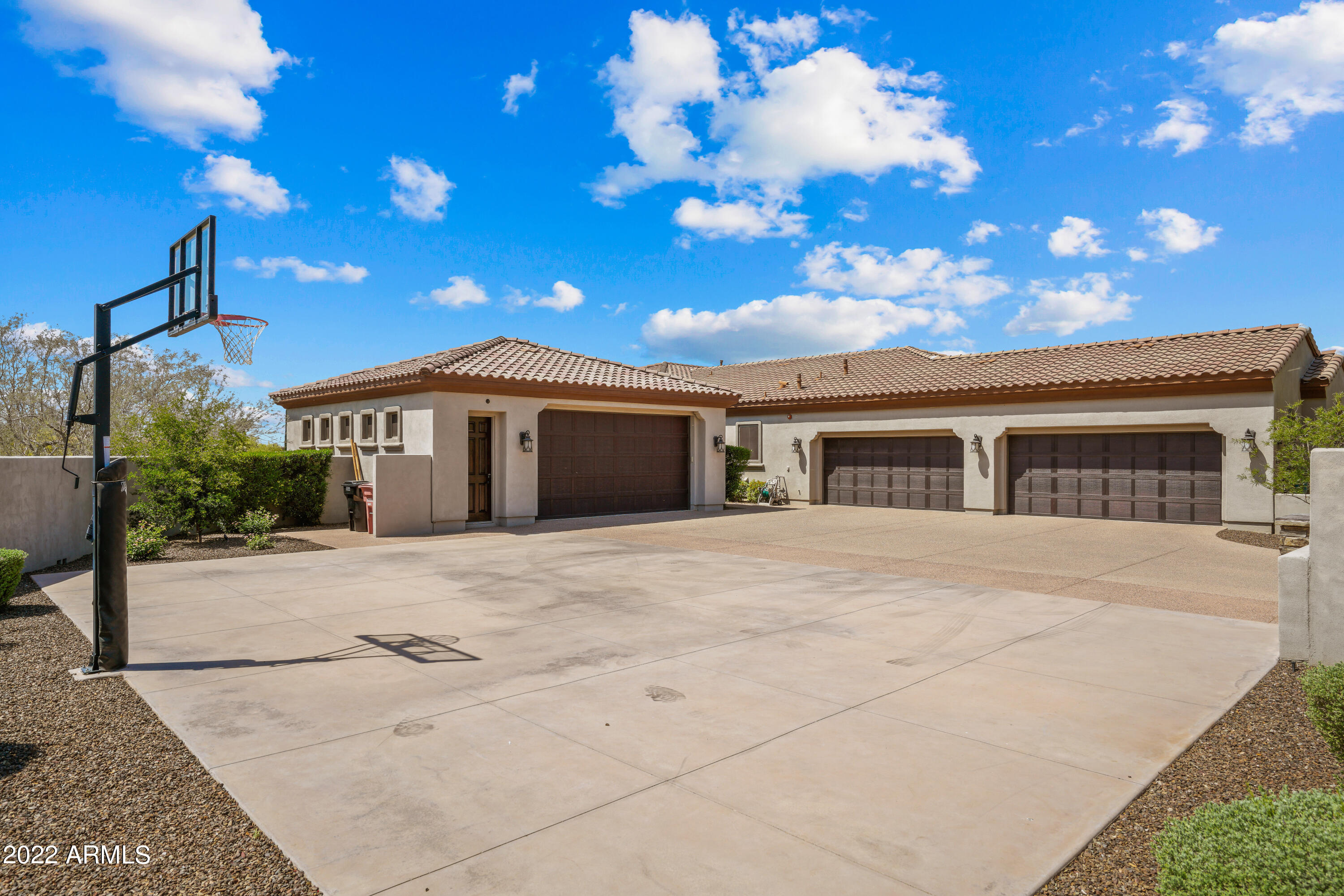 SAGUARO ESTATES - Residential