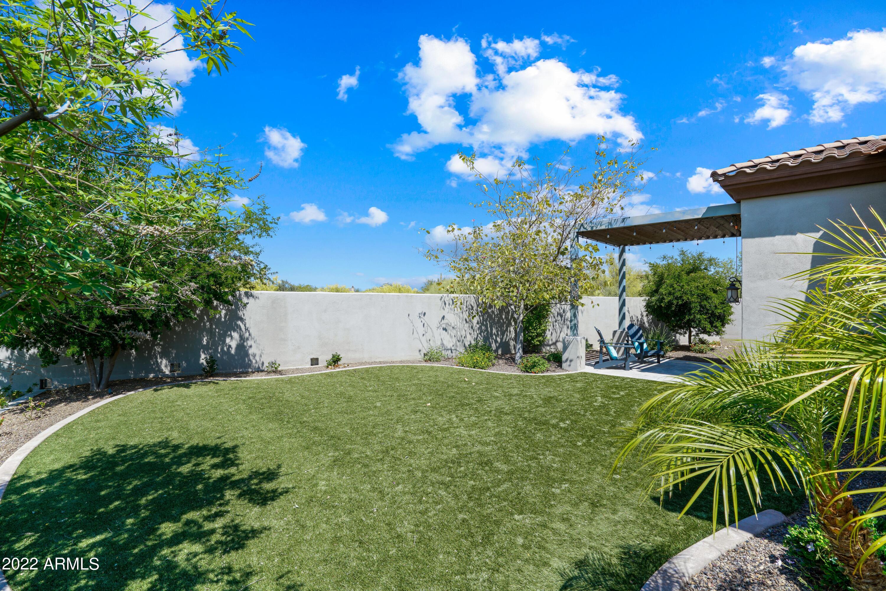 SAGUARO ESTATES - Residential