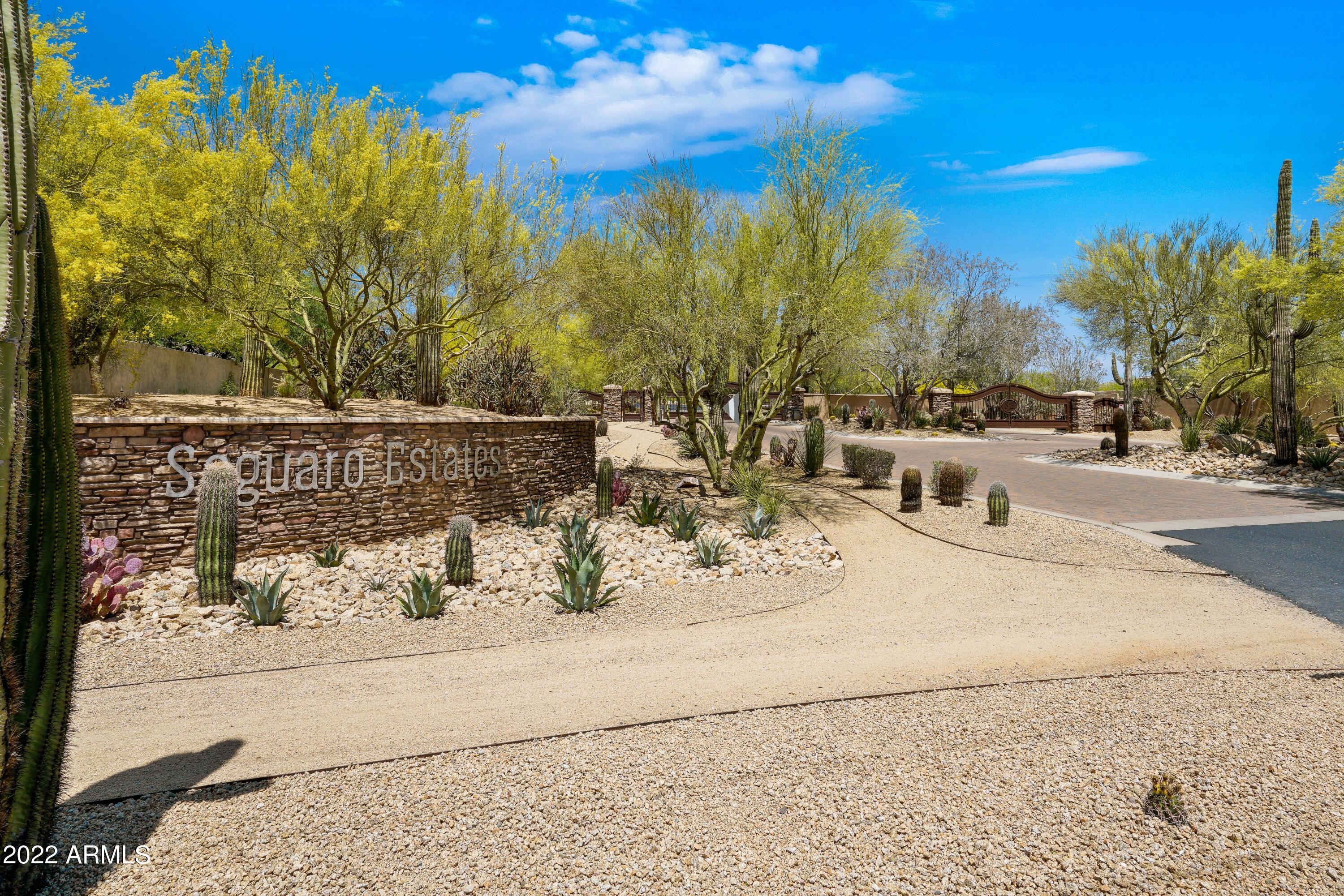 SAGUARO ESTATES - Residential