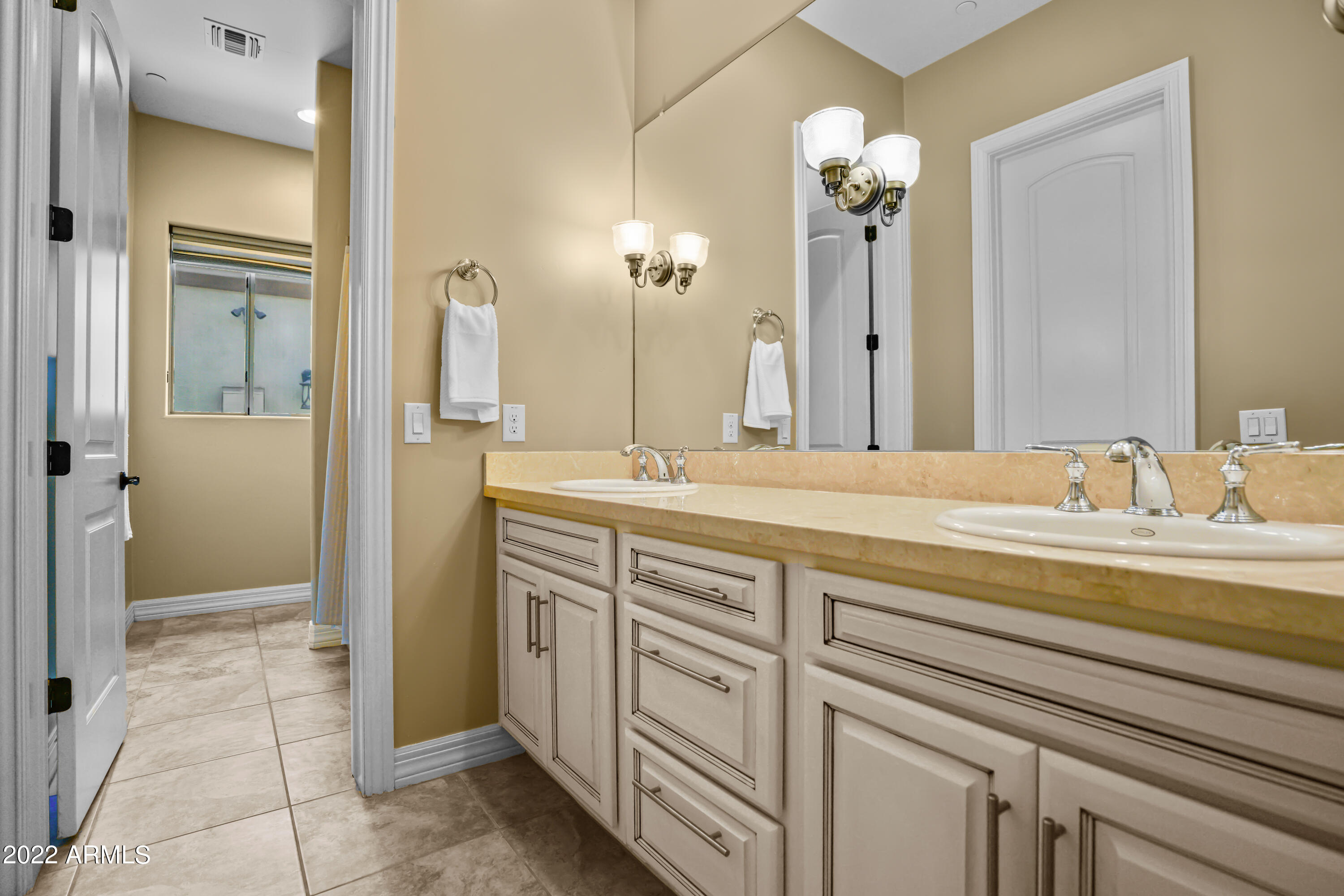 SAGUARO ESTATES - Residential