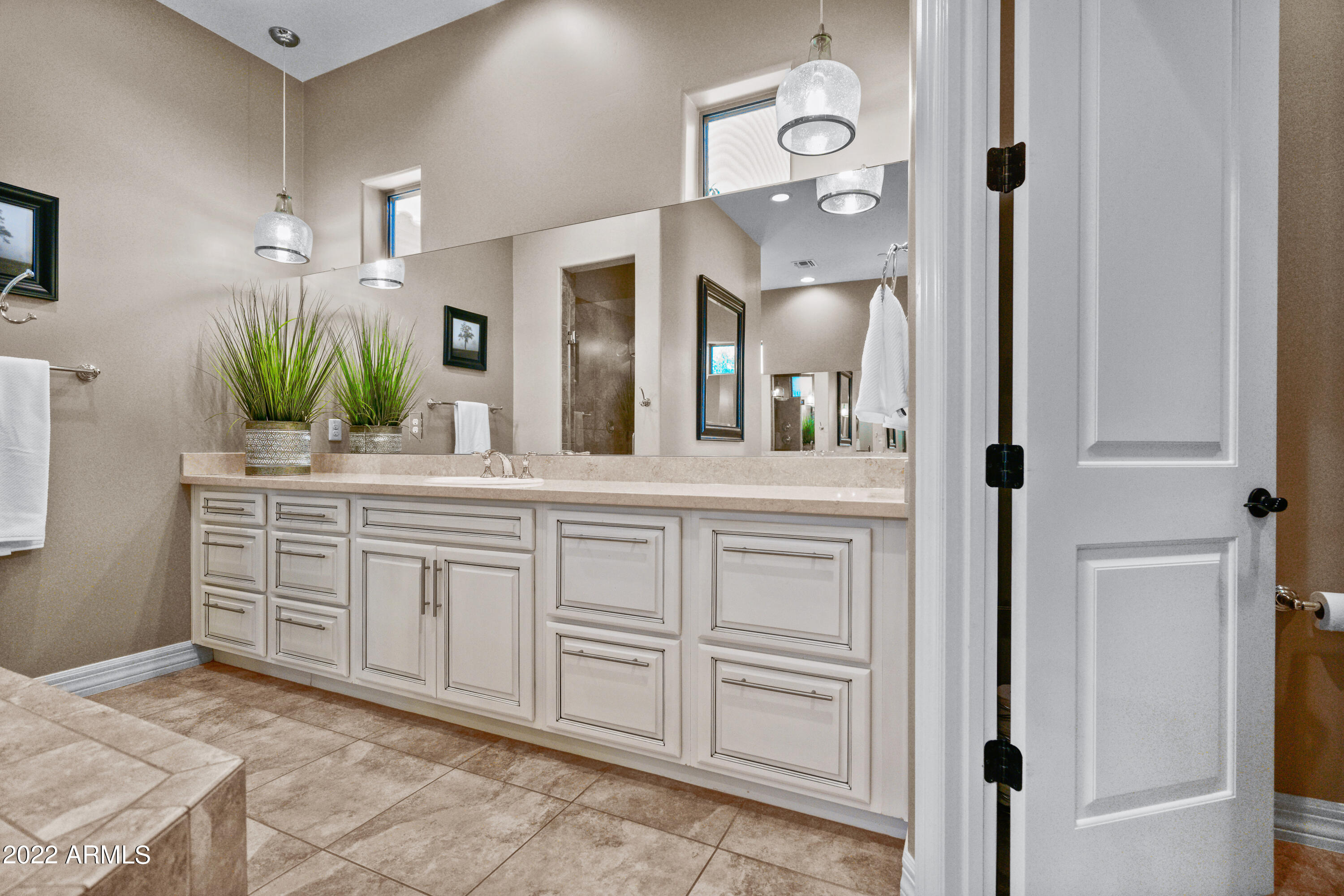 SAGUARO ESTATES - Residential