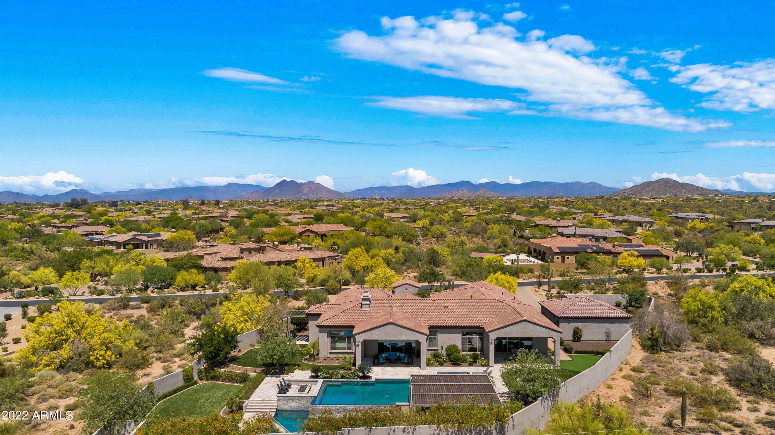 SAGUARO ESTATES - Residential