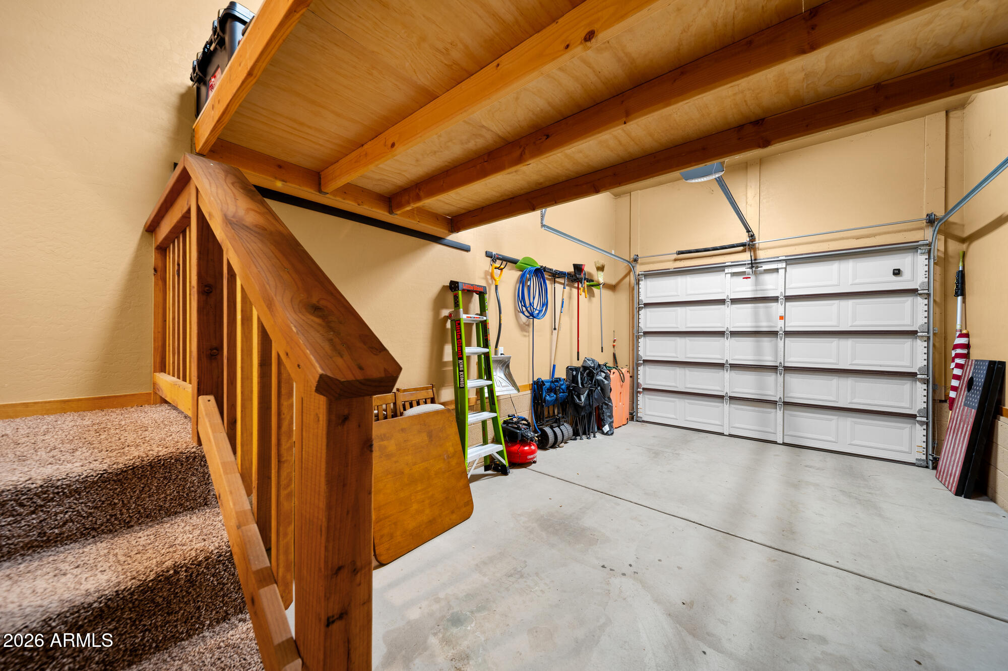 CREEKSIDE - Residential