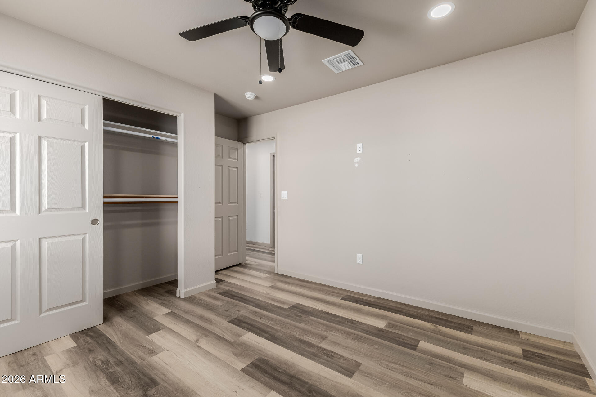 LEE HOMES - Residential