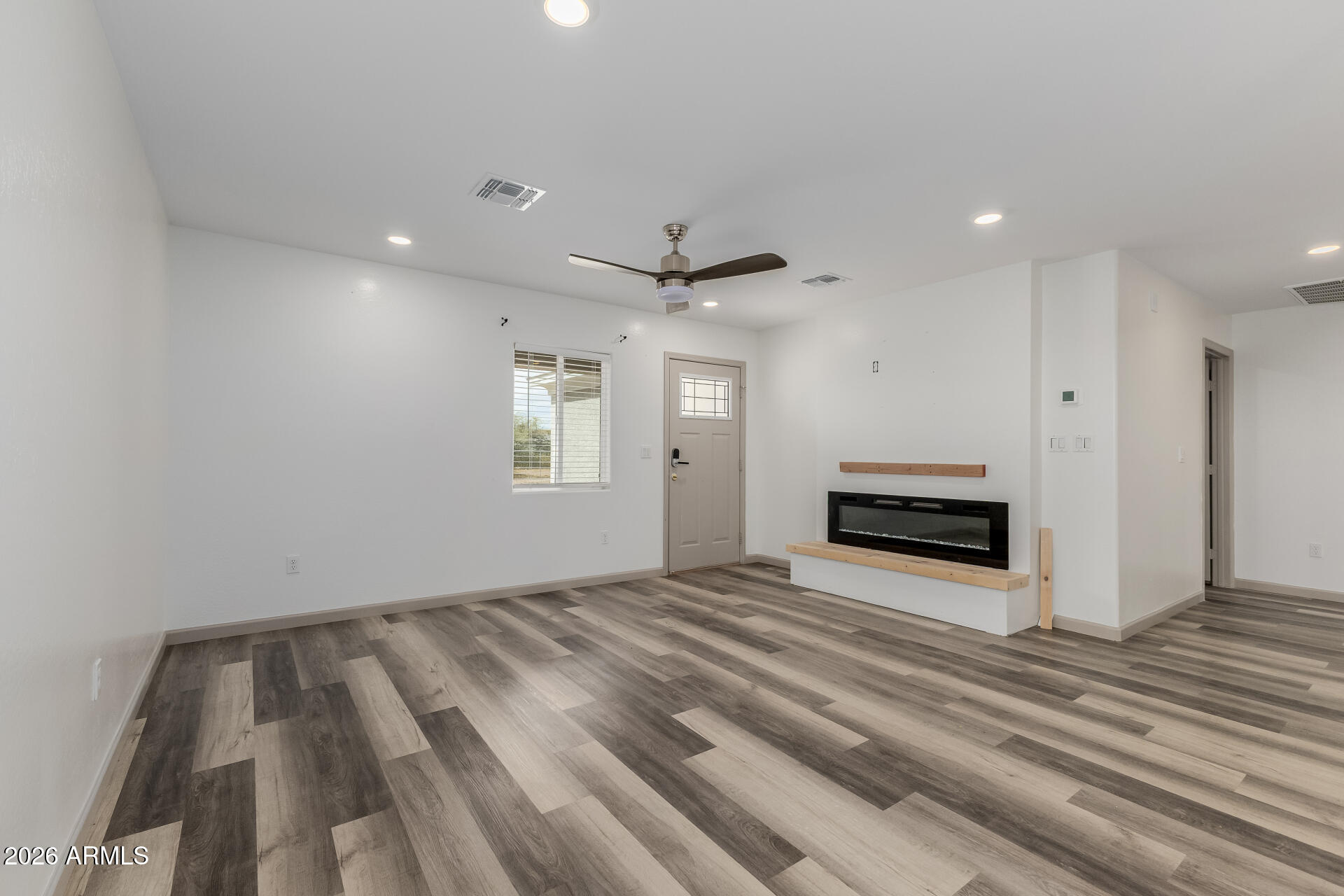 LEE HOMES - Residential