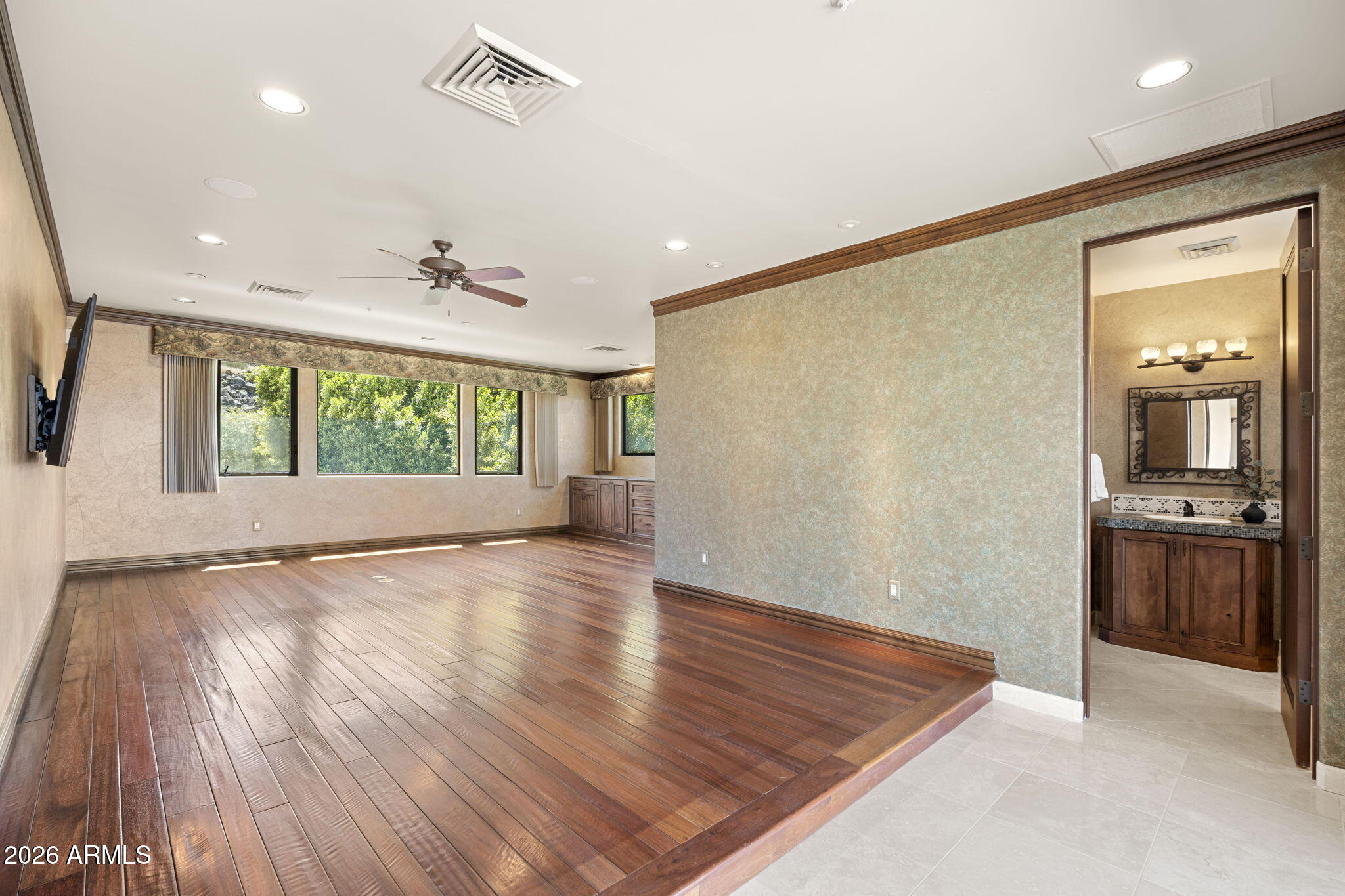 CORAL GABLES ESTATES - Residential