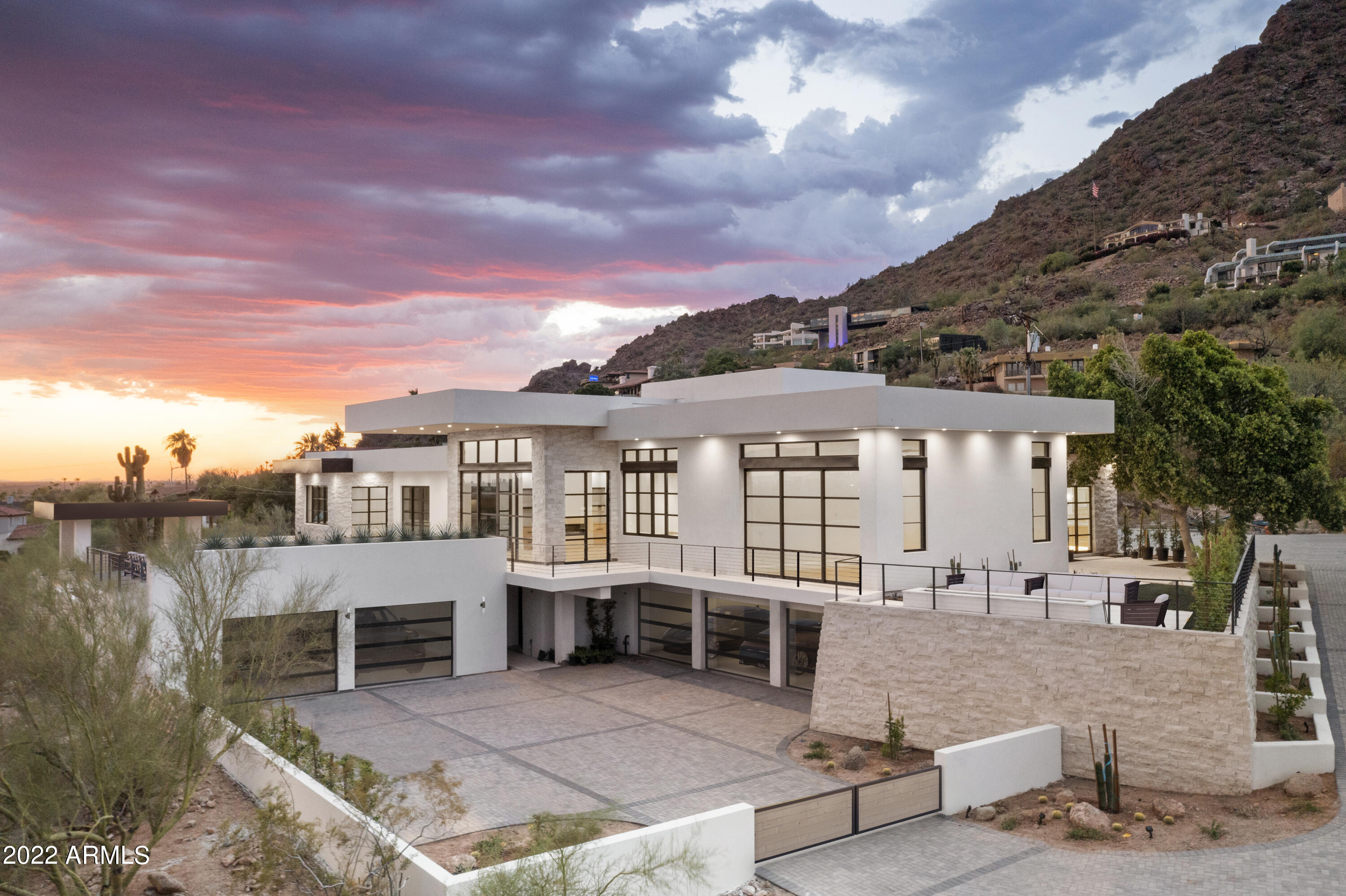 HIGHLANDS - Residential