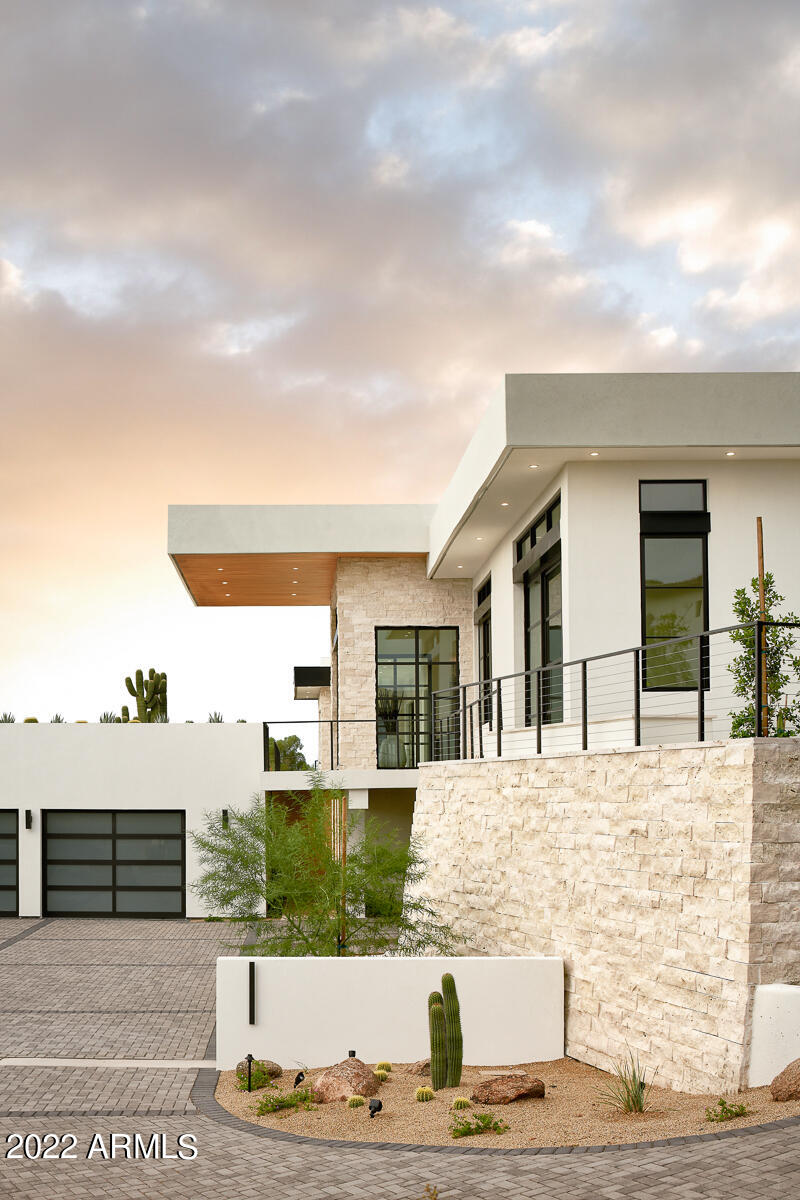 HIGHLANDS - Residential