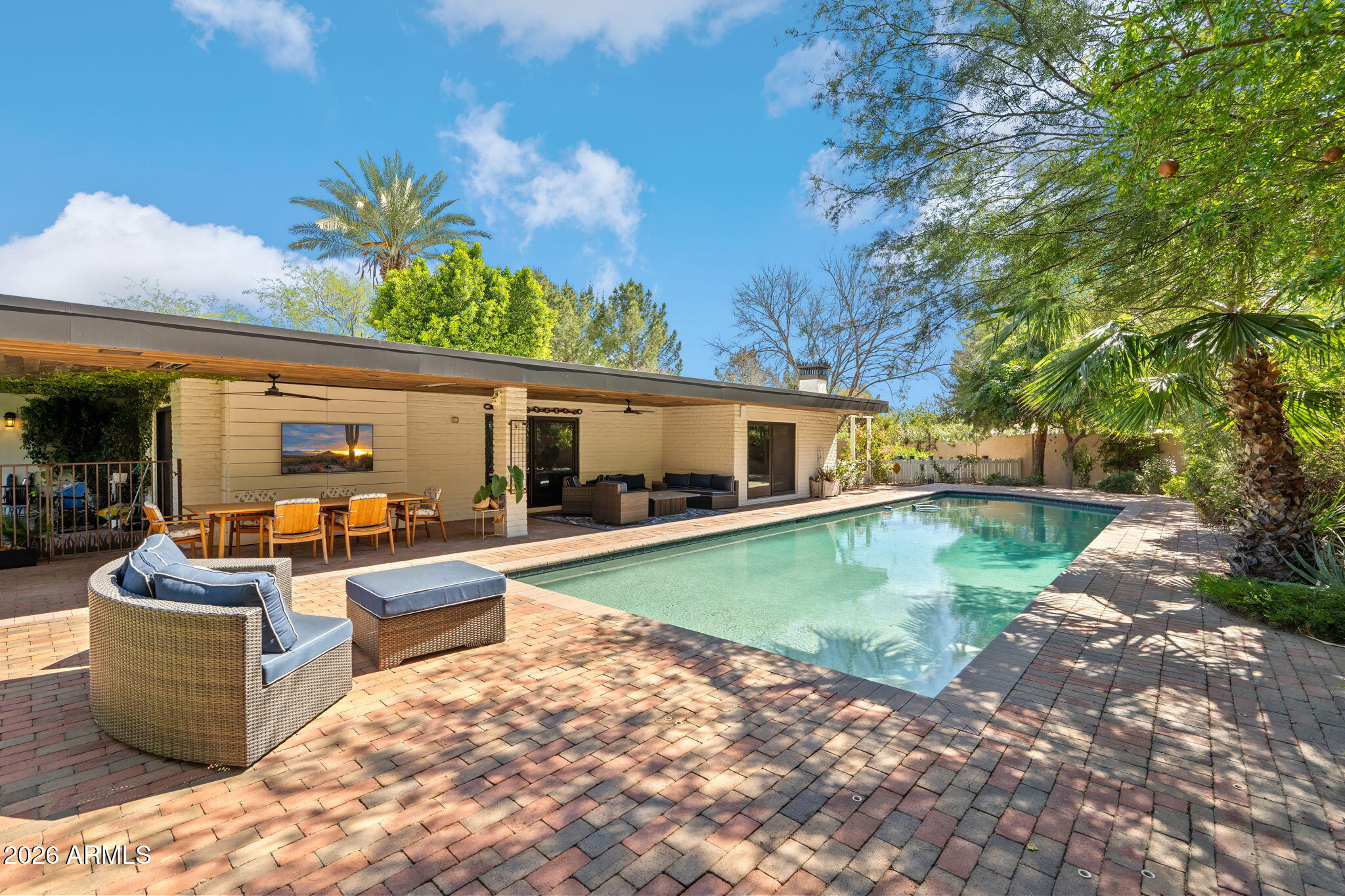 MOUNTAIN VIEW - Residential