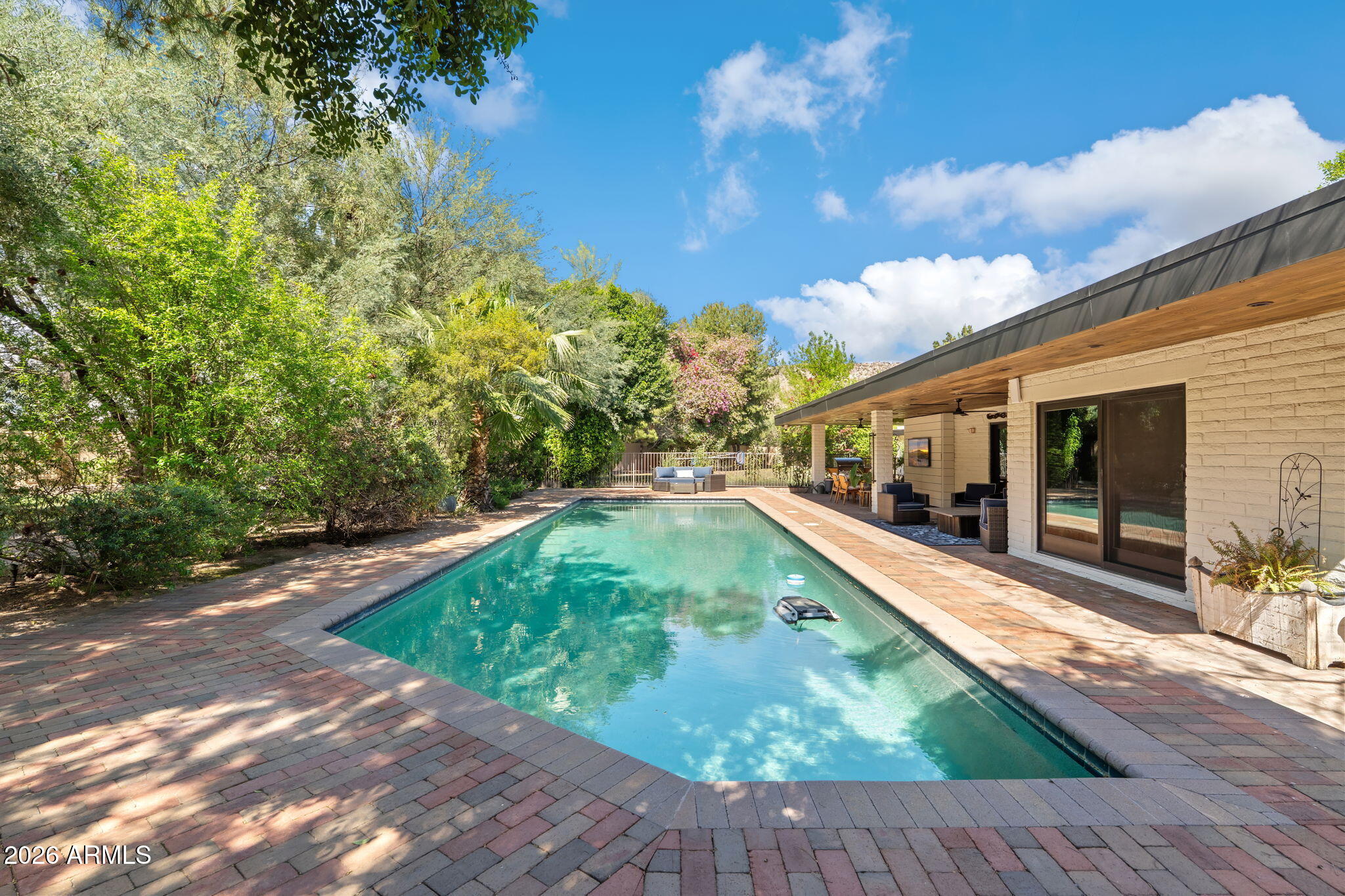 MOUNTAIN VIEW - Residential