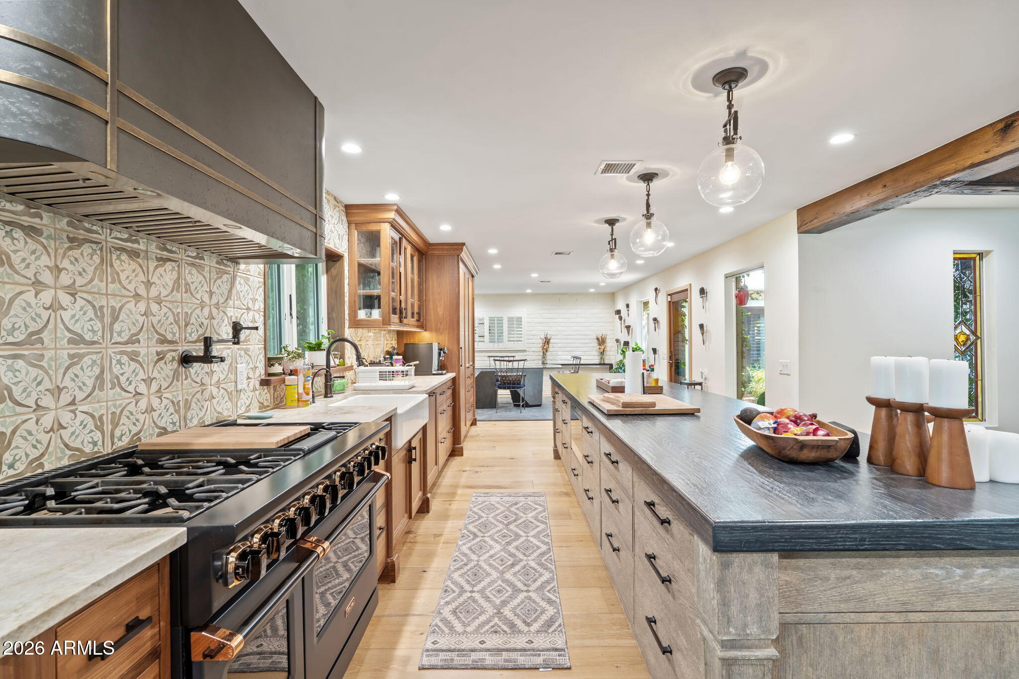 MOUNTAIN VIEW - Residential